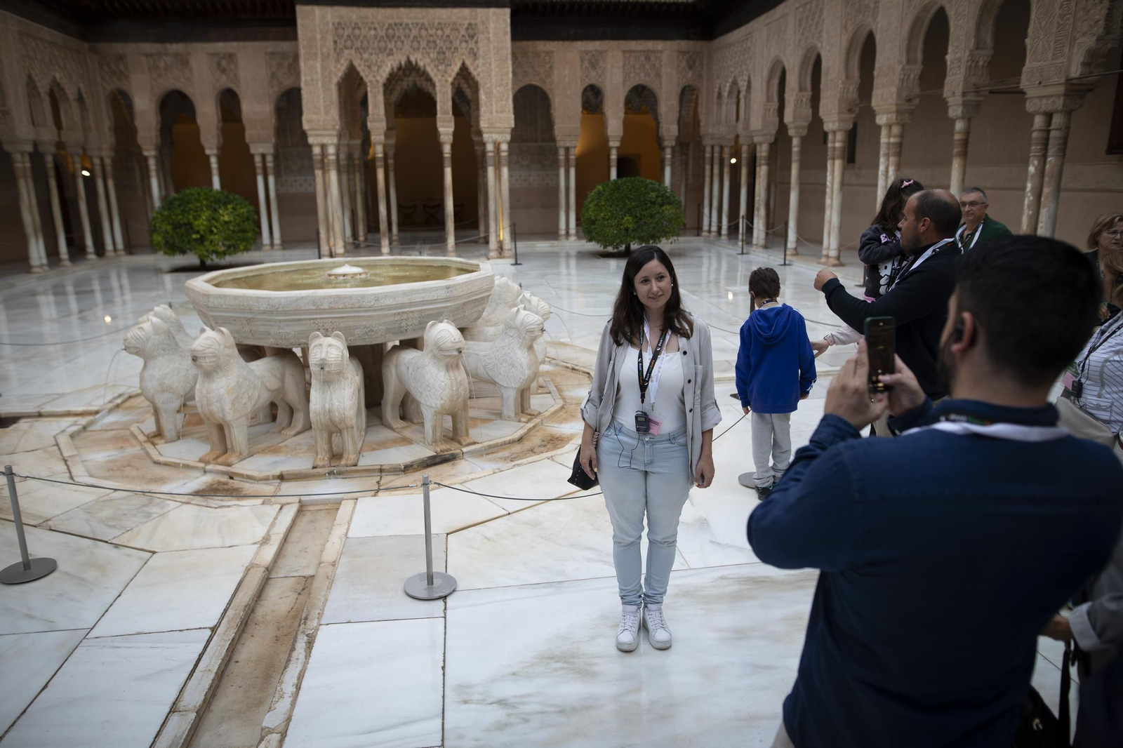 Así es visitar La Alhambra durante el amanecer