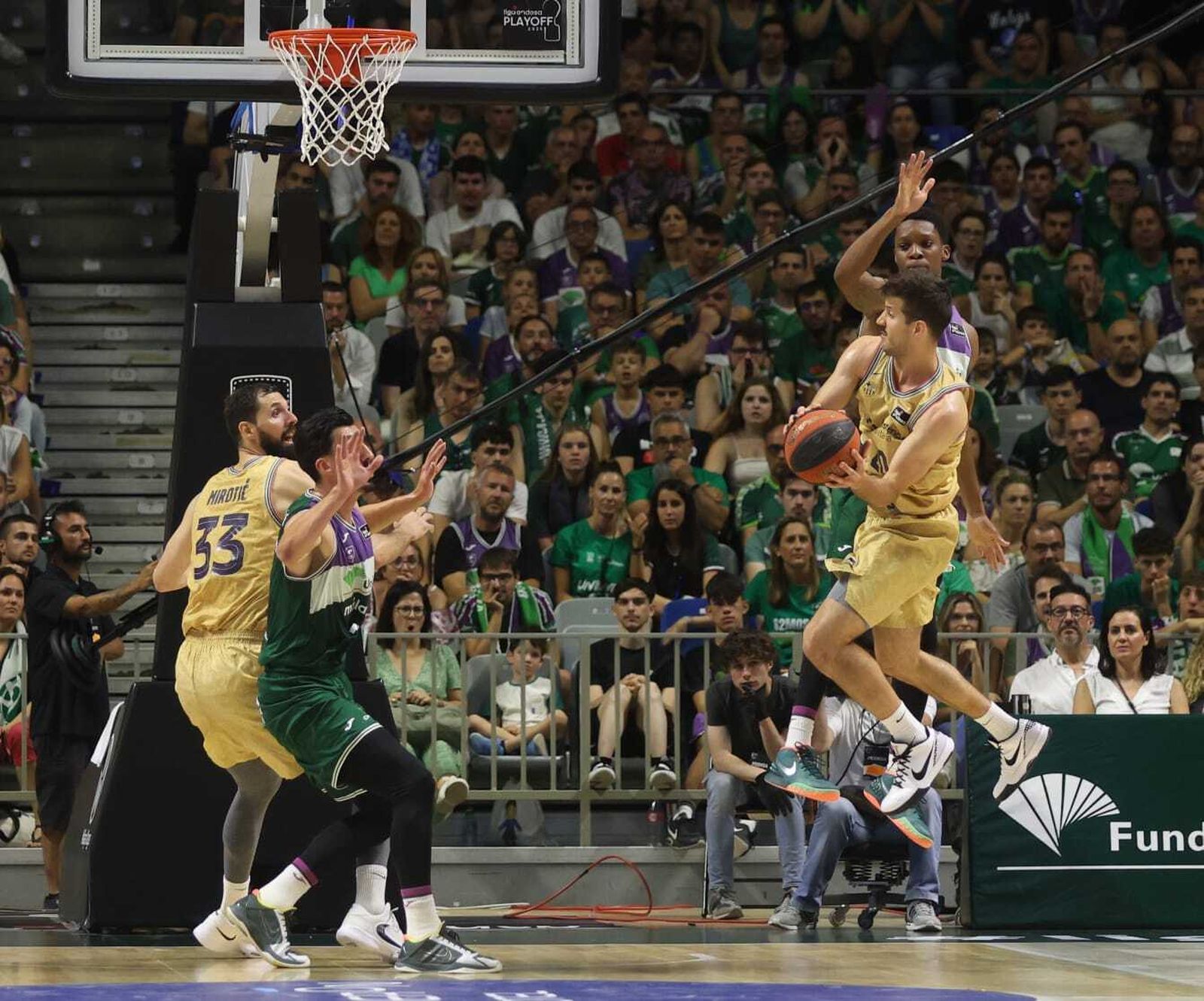 El Unicaja-Barcelona, en fotos