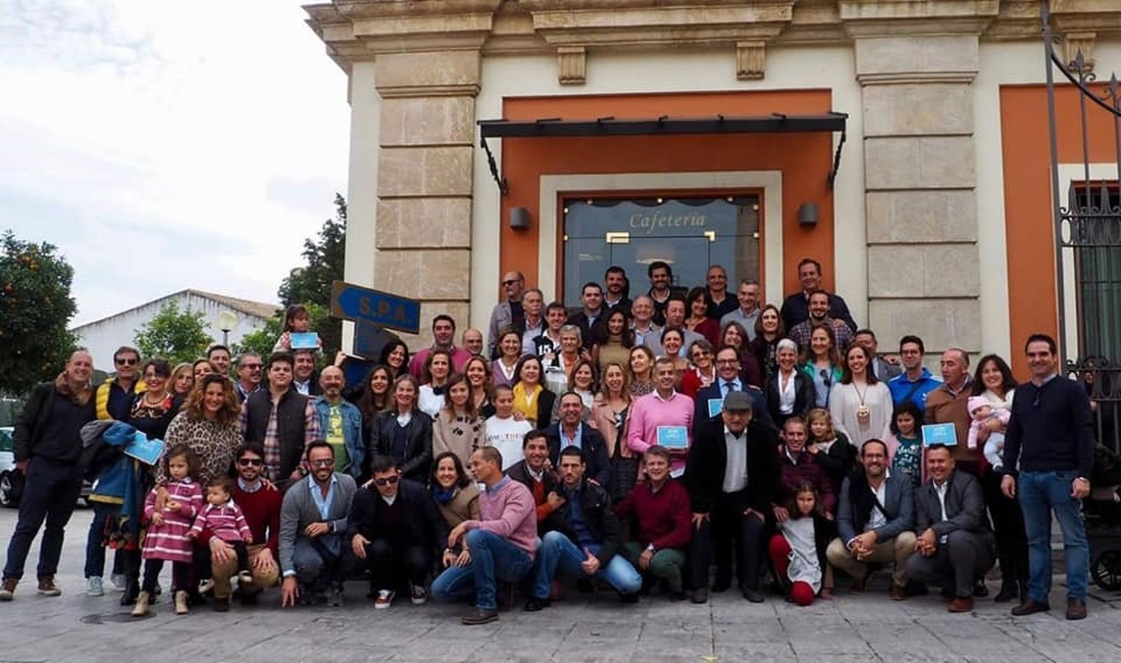 Foto de familia del Jerez Natación Máster.