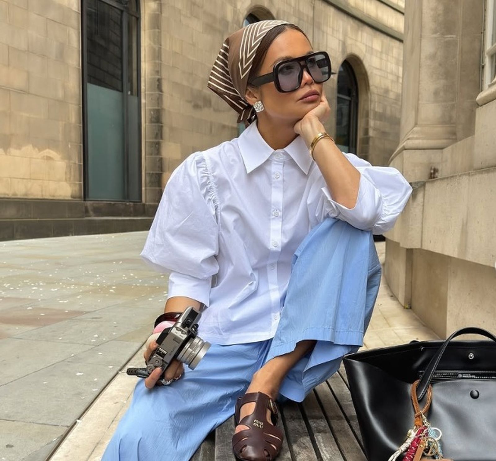 Las blusas se convierten en la prenda comodín para cualquier look de primavera.