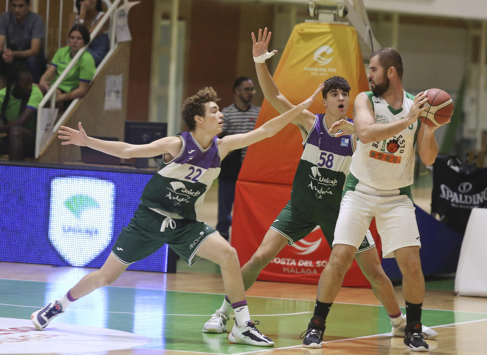 Las fotos del Unicaja EBA - Vikingos Syngenta Murgui