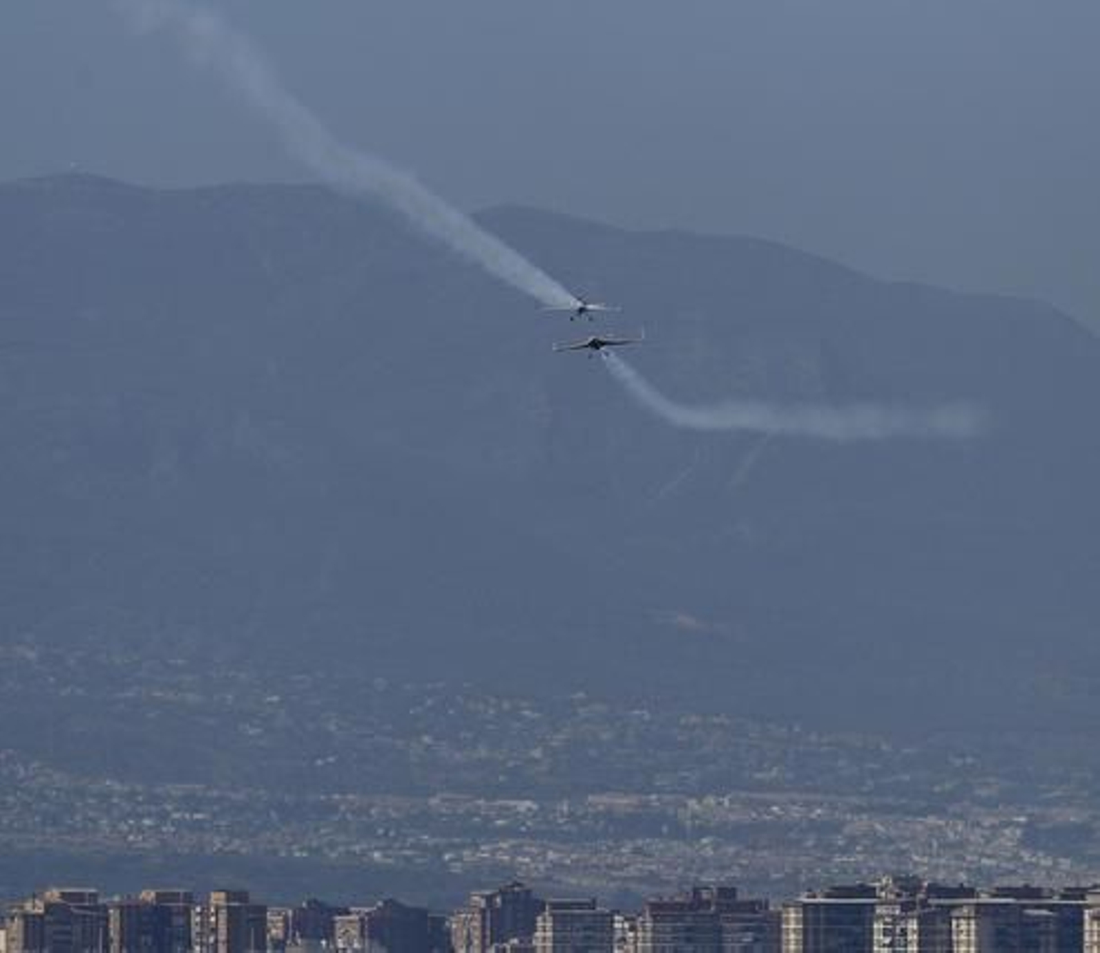 El II Festival Aéreo Internacional de Málaga, donde han participado 35 aeronaves y 90 pilotos, ha contado con la presencia de más de 250.000 personas.

Foto: Sergio Camacho