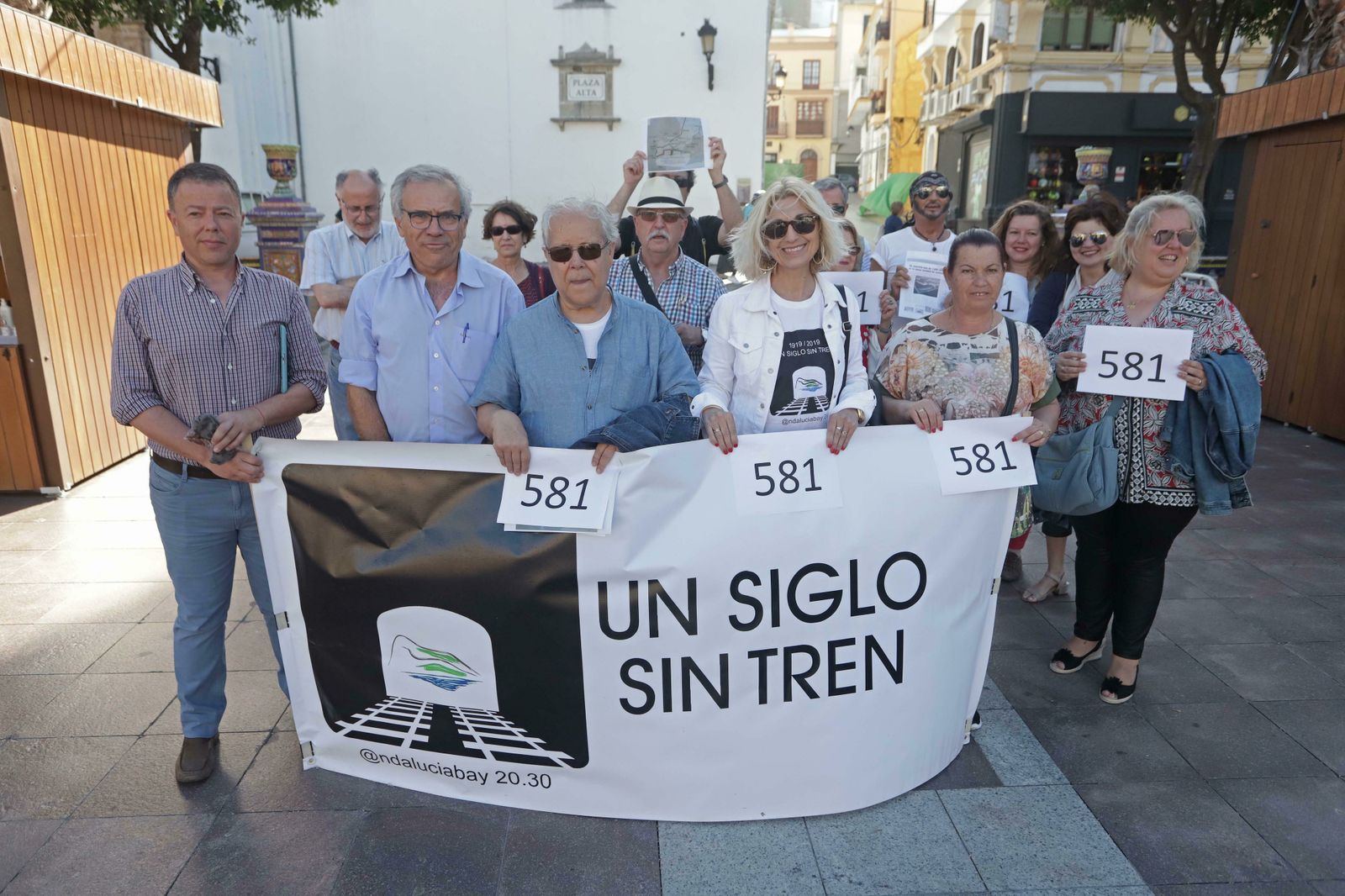 Concentración en la Plaza Alta por el mal estado del tren