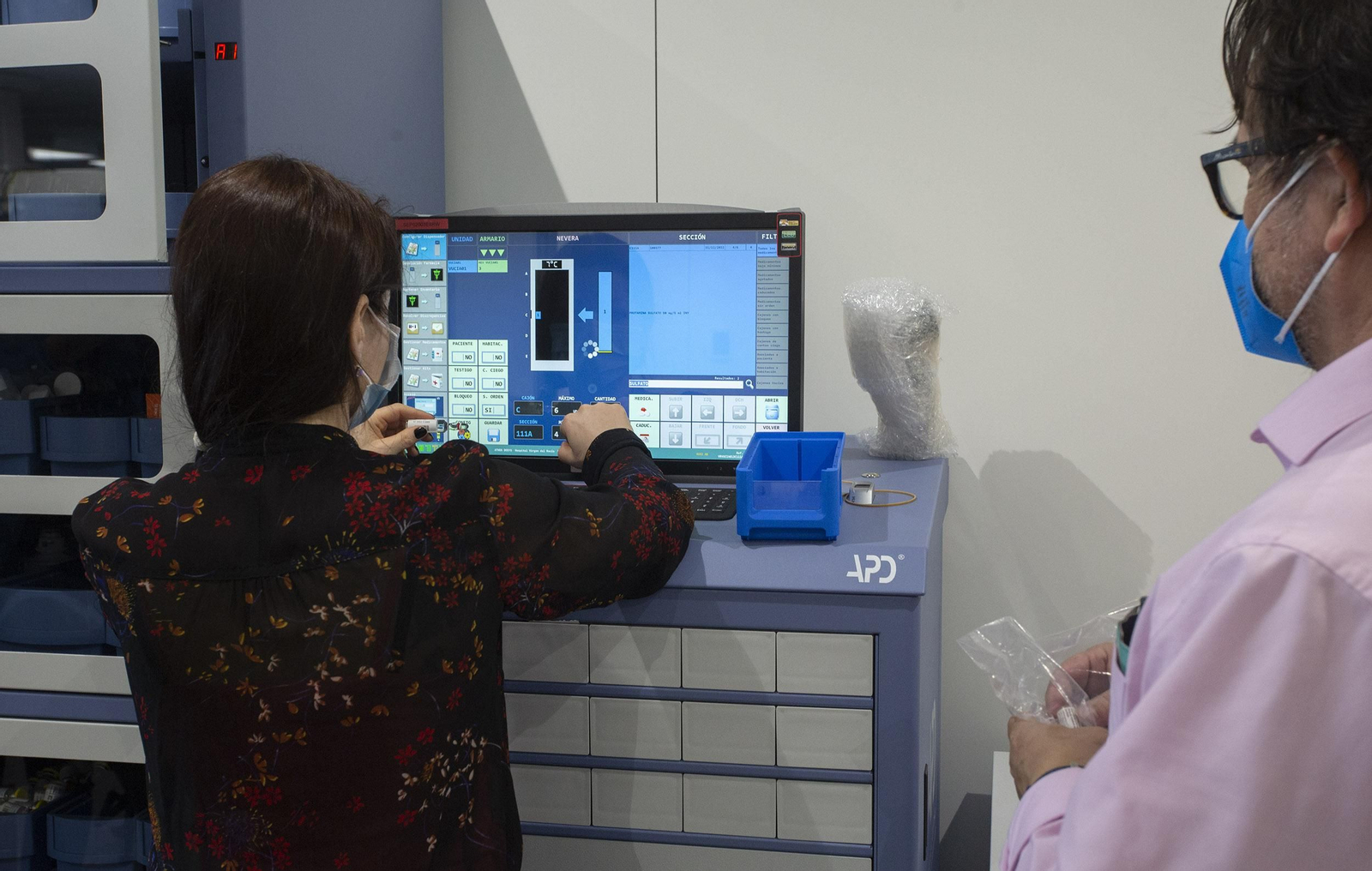 Las imágenes de la visita al interior del Hospital Militar de Sevilla