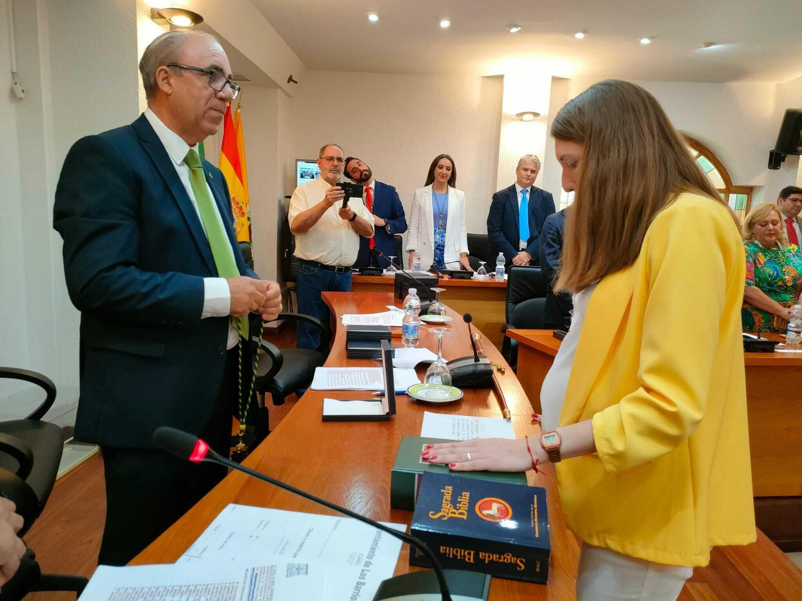 La investidura de Miguel Alconchel como alcalde de Los Barrios, en imágenes