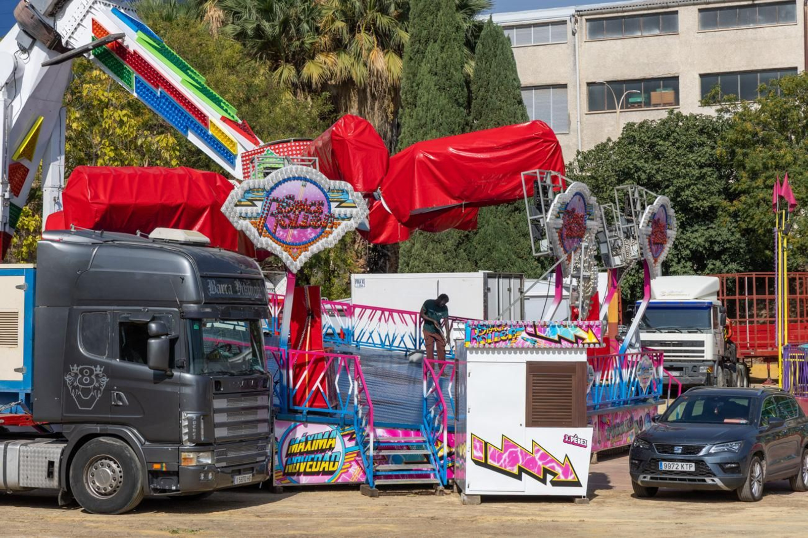 Así avanza el montaje de la feria de San Lucas
