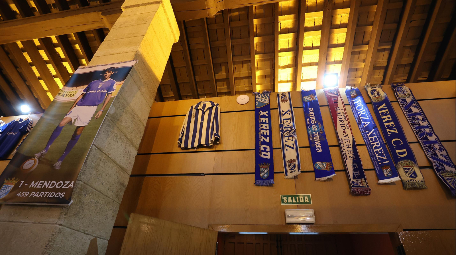 Inauguración de la exposición por el  75 aniversario del Xerez CD