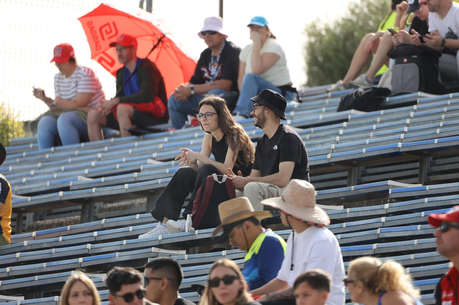 Ambiente del viernes en las gradas del Circuito de Jerez - Ángel Nieto