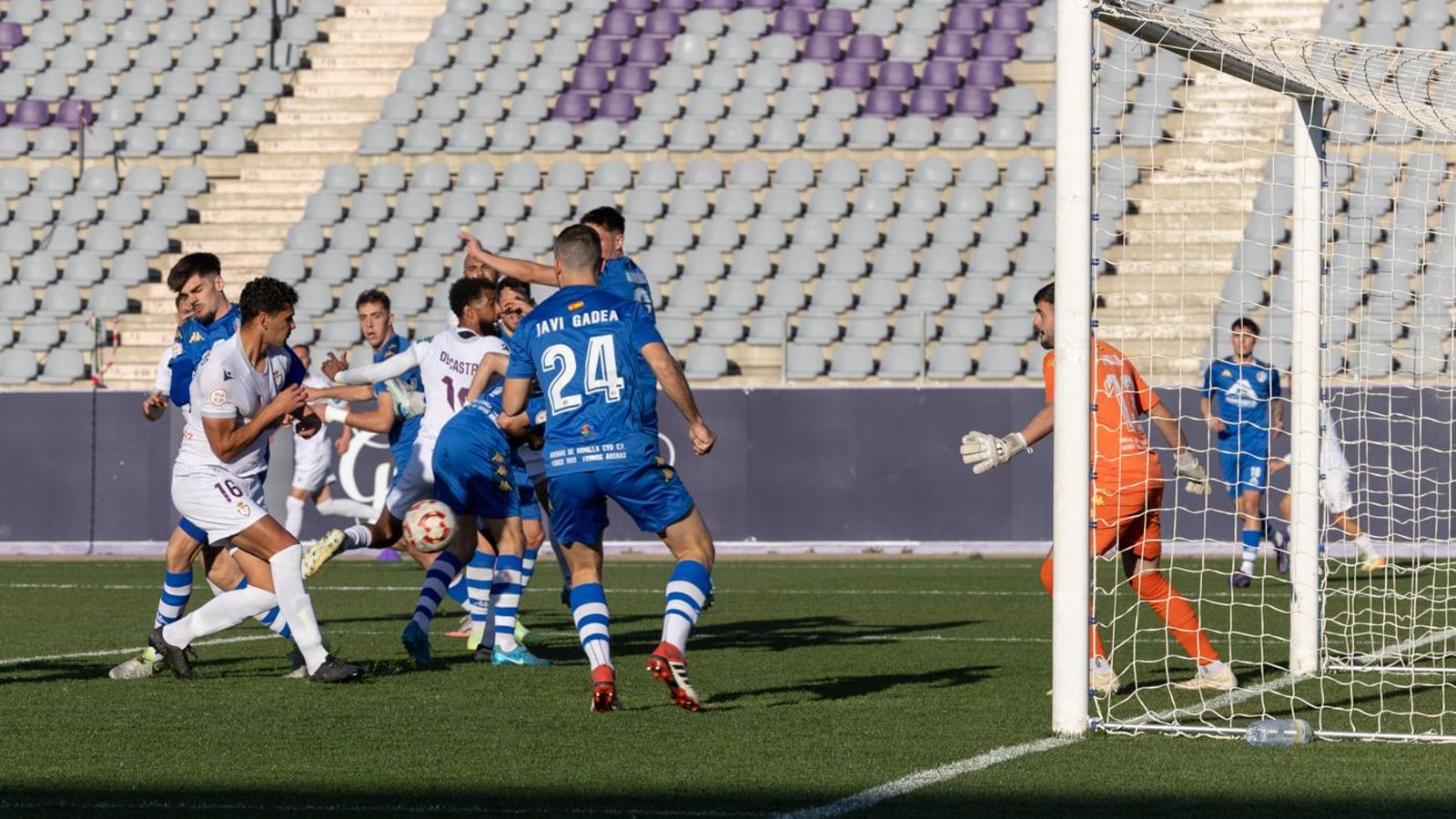 Las mejores imágenes de la remontada del Real Jaén al Arenas de Armilla