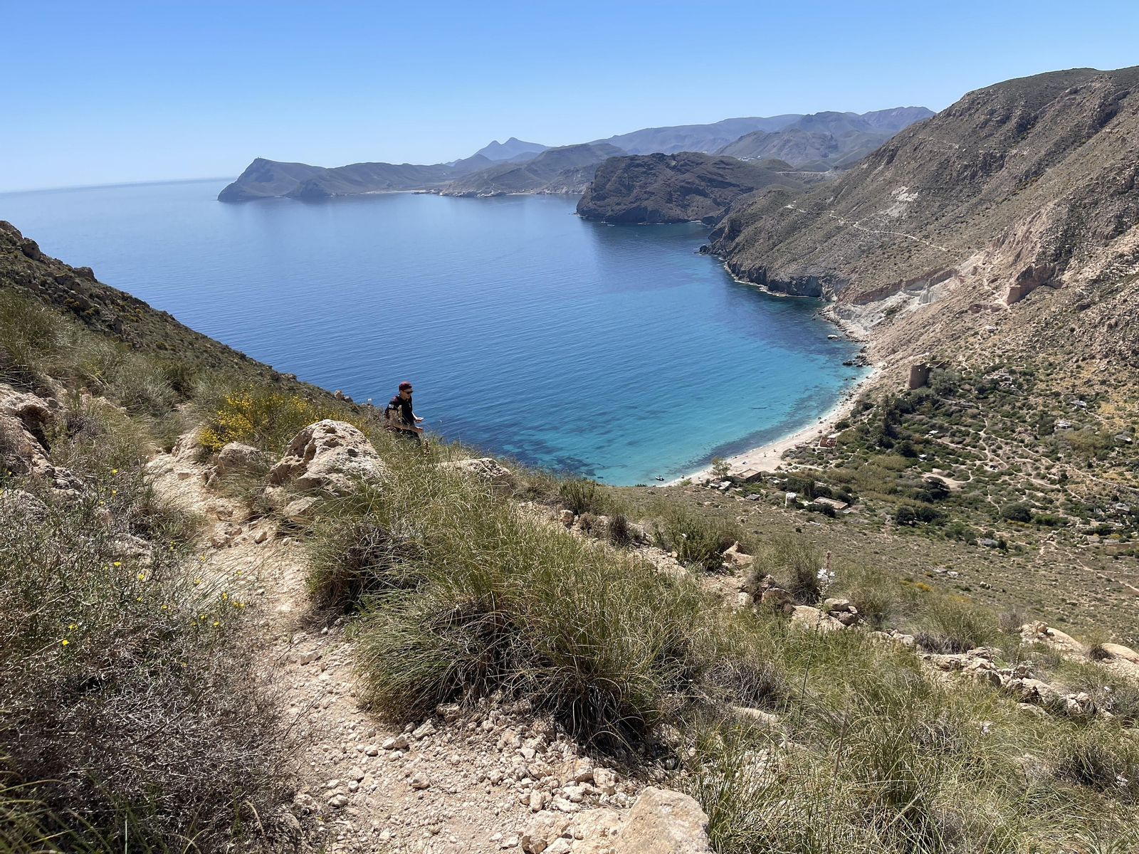 Un empinado descenso en zigzag