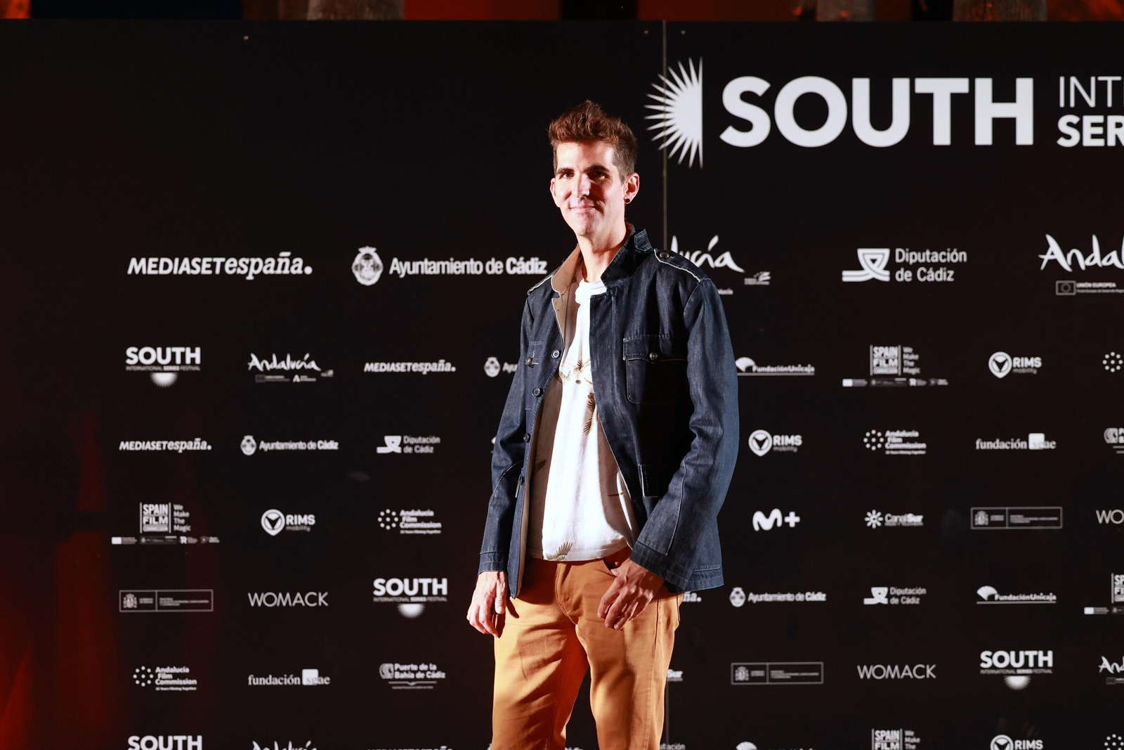 Las imágenes de la última gran alfombra roja de South International Series Festival Cádiz: Eduardo Noriega, Paco León, Ingrid Rubio, Benito Zambrano...