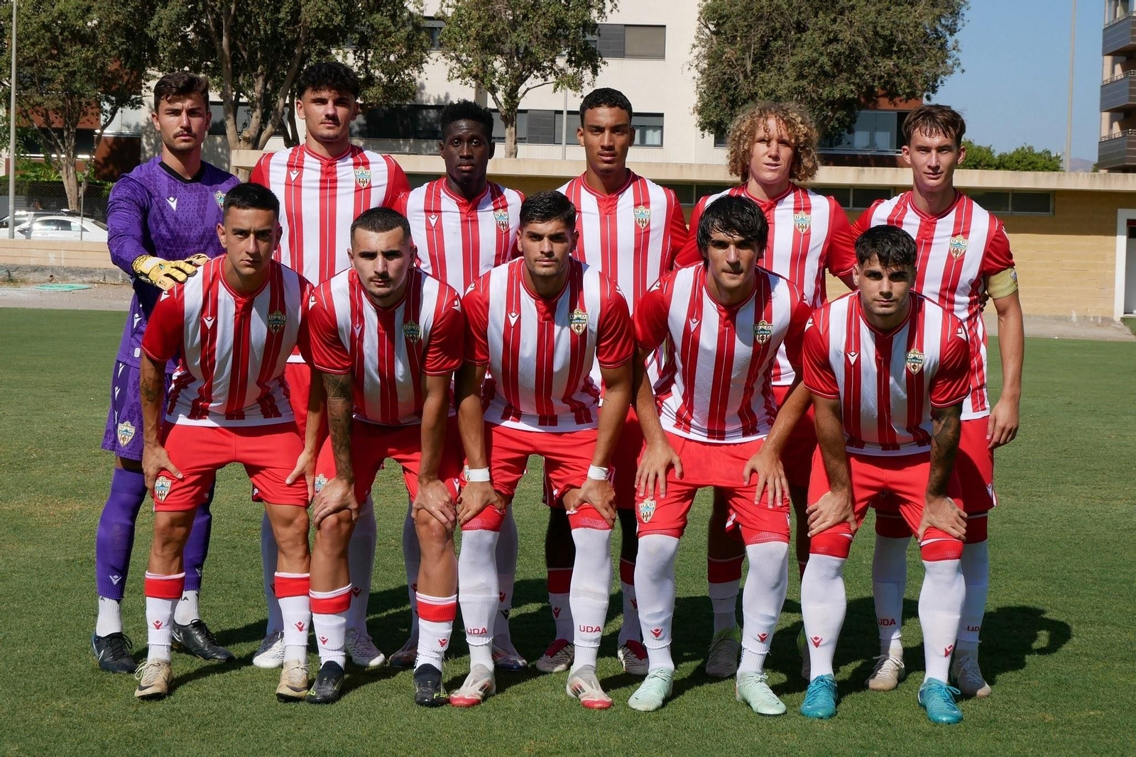 Once del Almería B en un partido de pretemporada.