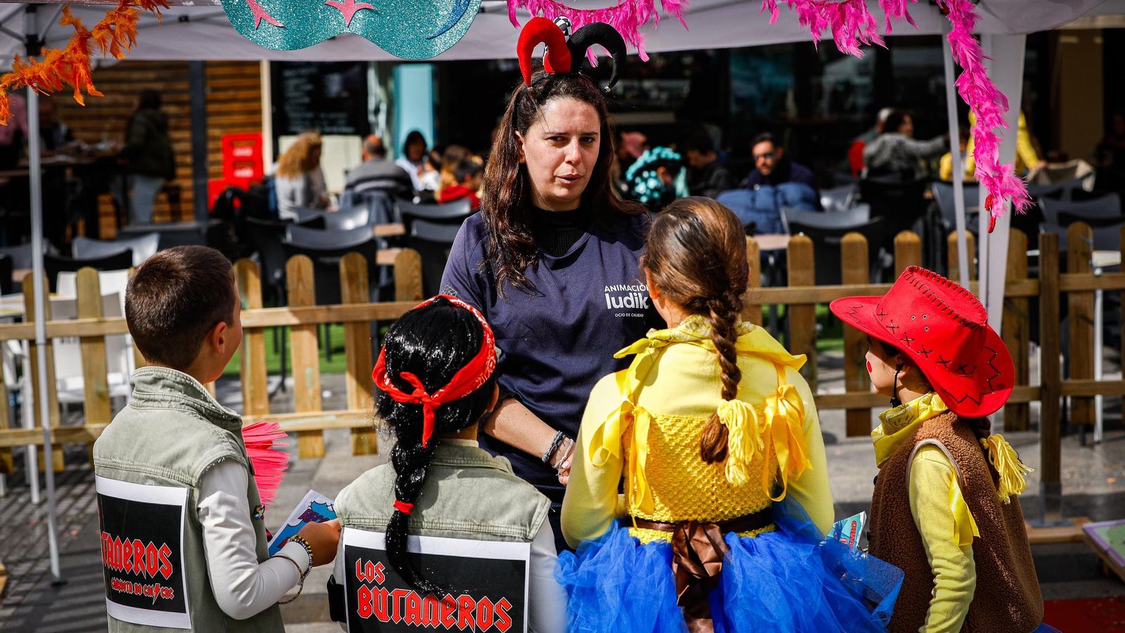 Las mejores imágenes del primer domingo de Carnaval de Cádiz
