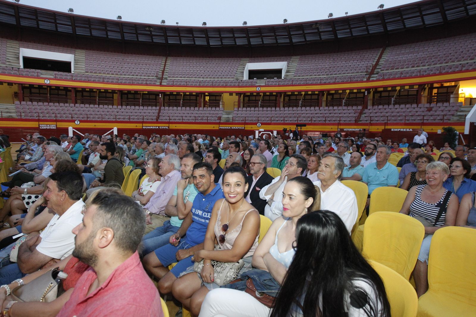 Fotogalería presentación carteles Feria Taurina Roquetas de Mar 2019