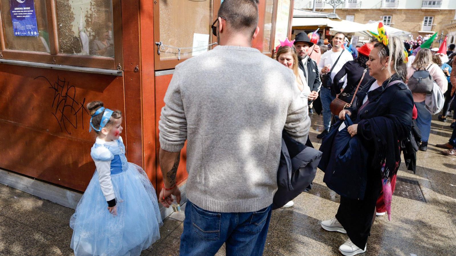 Las mejores imágenes del primer domingo de Carnaval de Cádiz