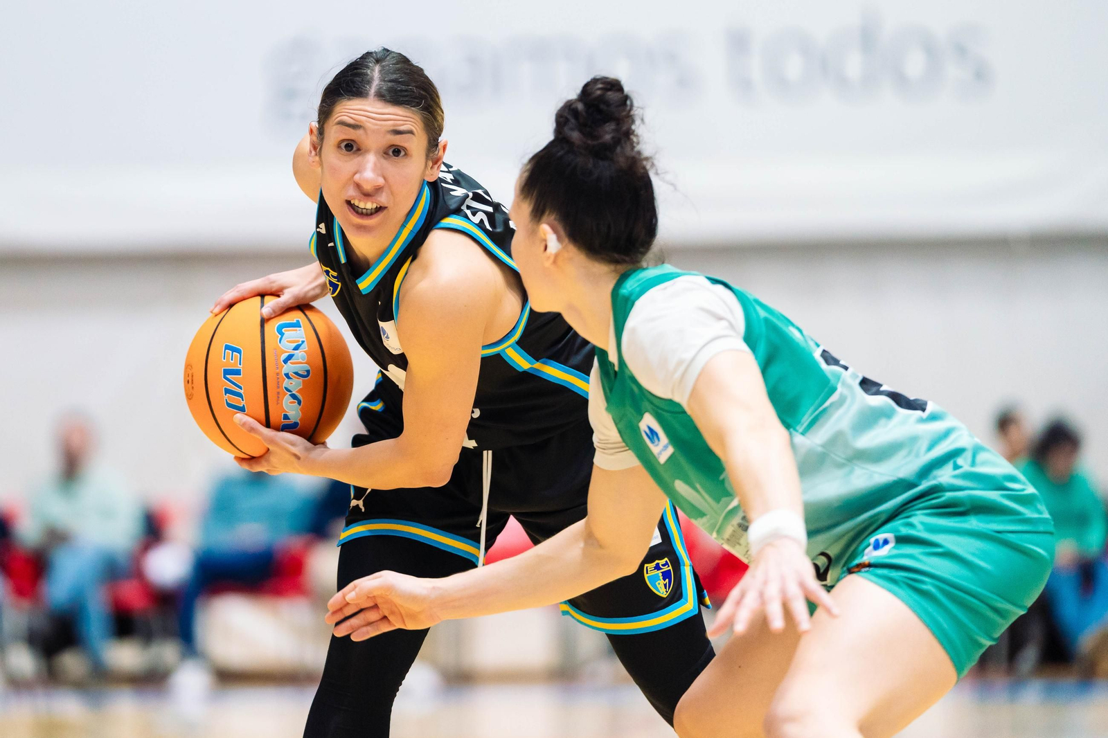 El CAB Estepona da vida al Movistar Estudiantes (85-60)