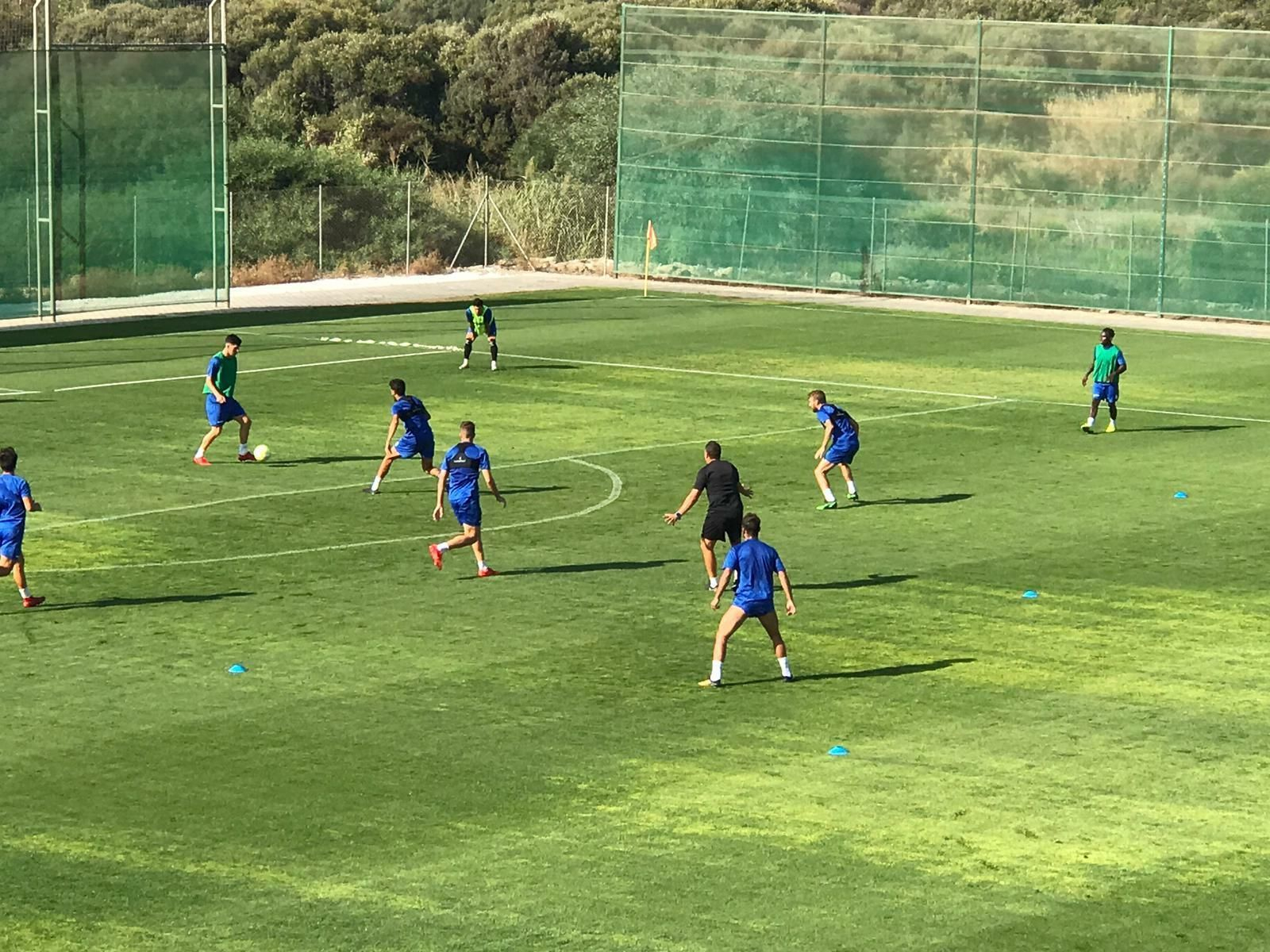 Un momento del entrenamiento del jueves en Arroyo Enmedio