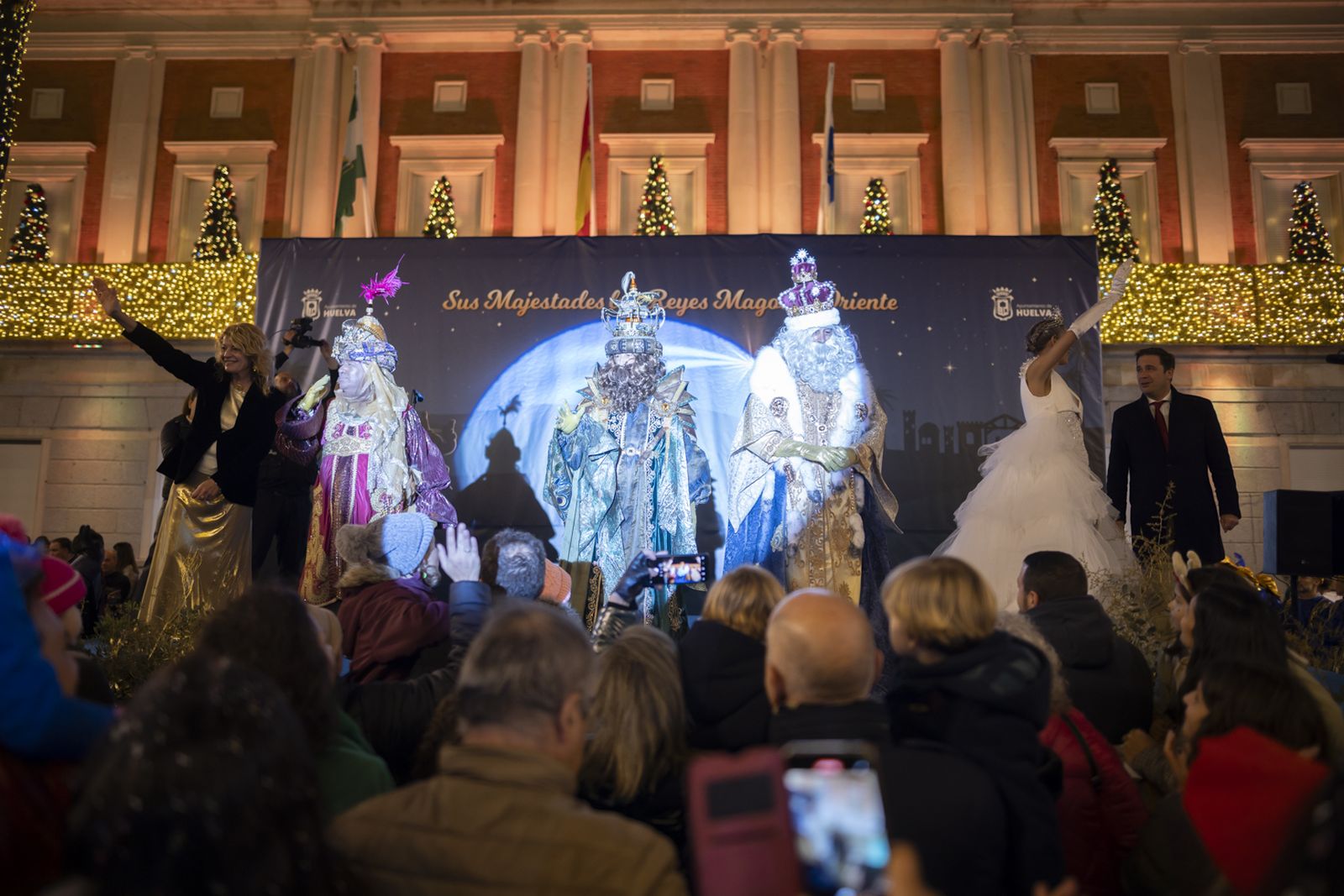 Imágenes de las Cabalgatas de los Reyes Magos de Huelva 2024