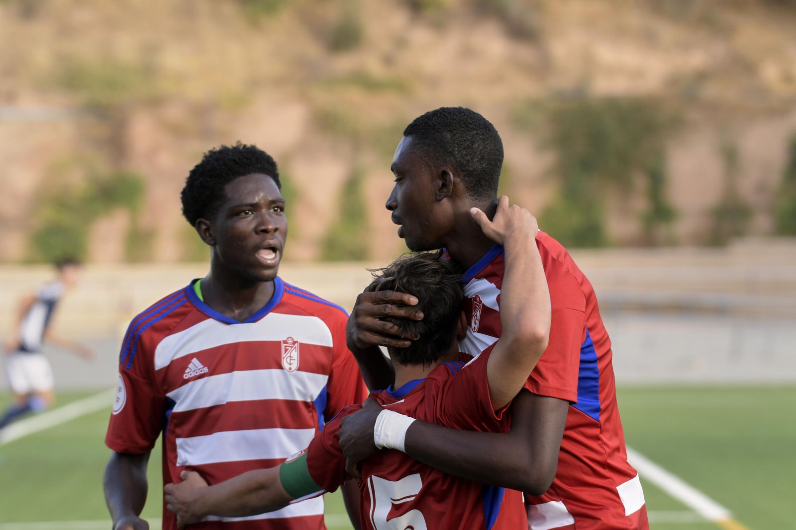 Celebración de un gol de Eghosa.