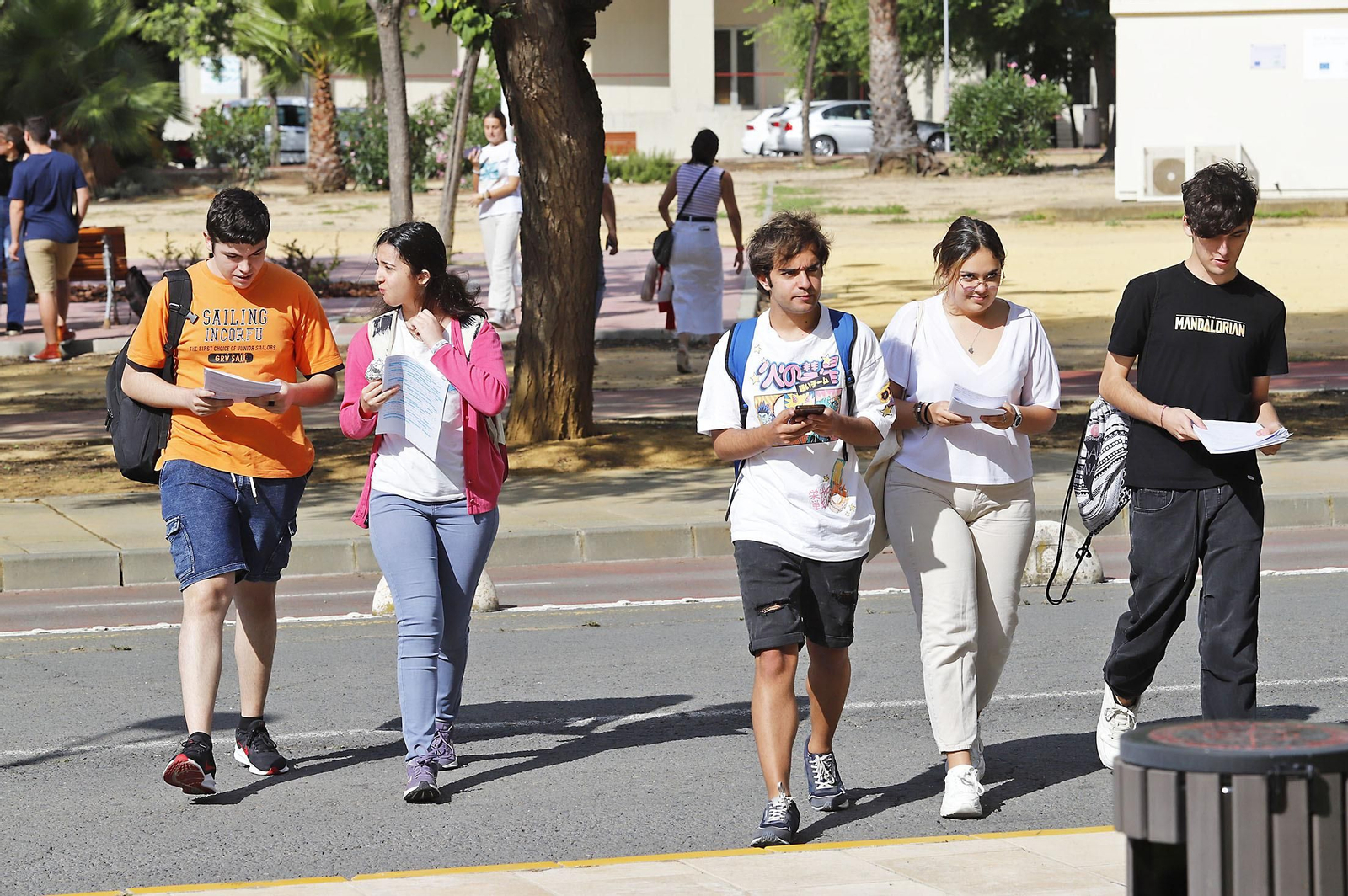 Imágenes del comienzo de las pruebas de evaluación para el acceso a la universidad en Huelva