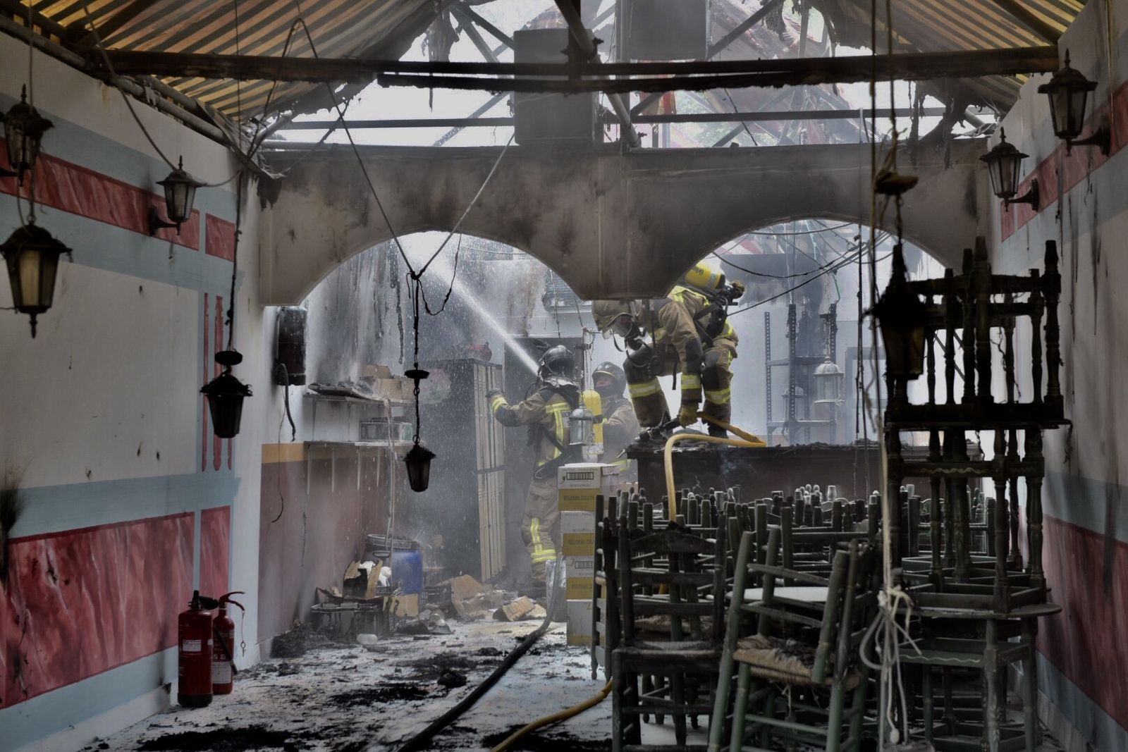 Incendio en la caseta "Los Deseosos".