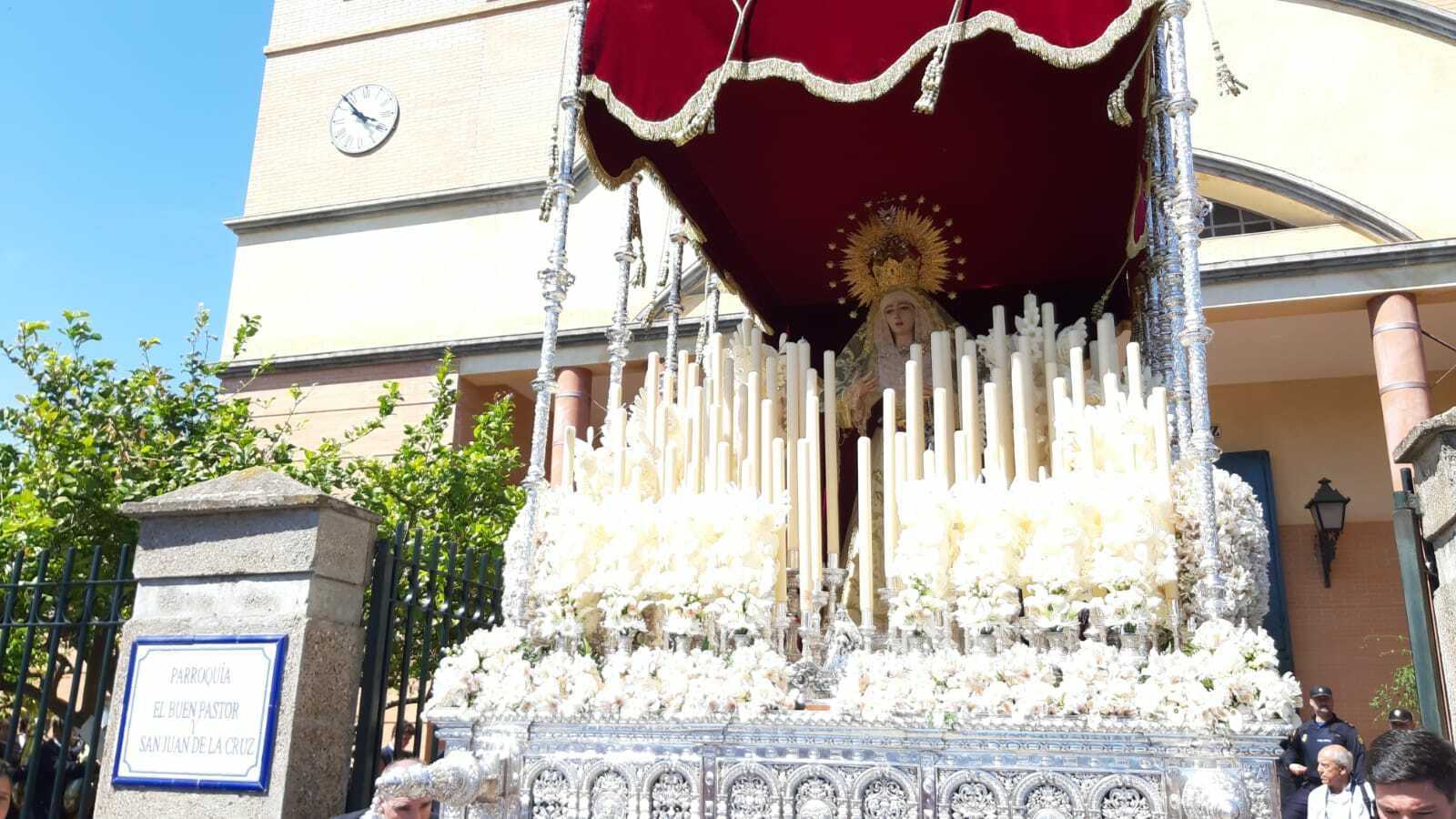 Virgen de la Divina Gracia de Padre Pío - Sábado de Pasión en Sevilla