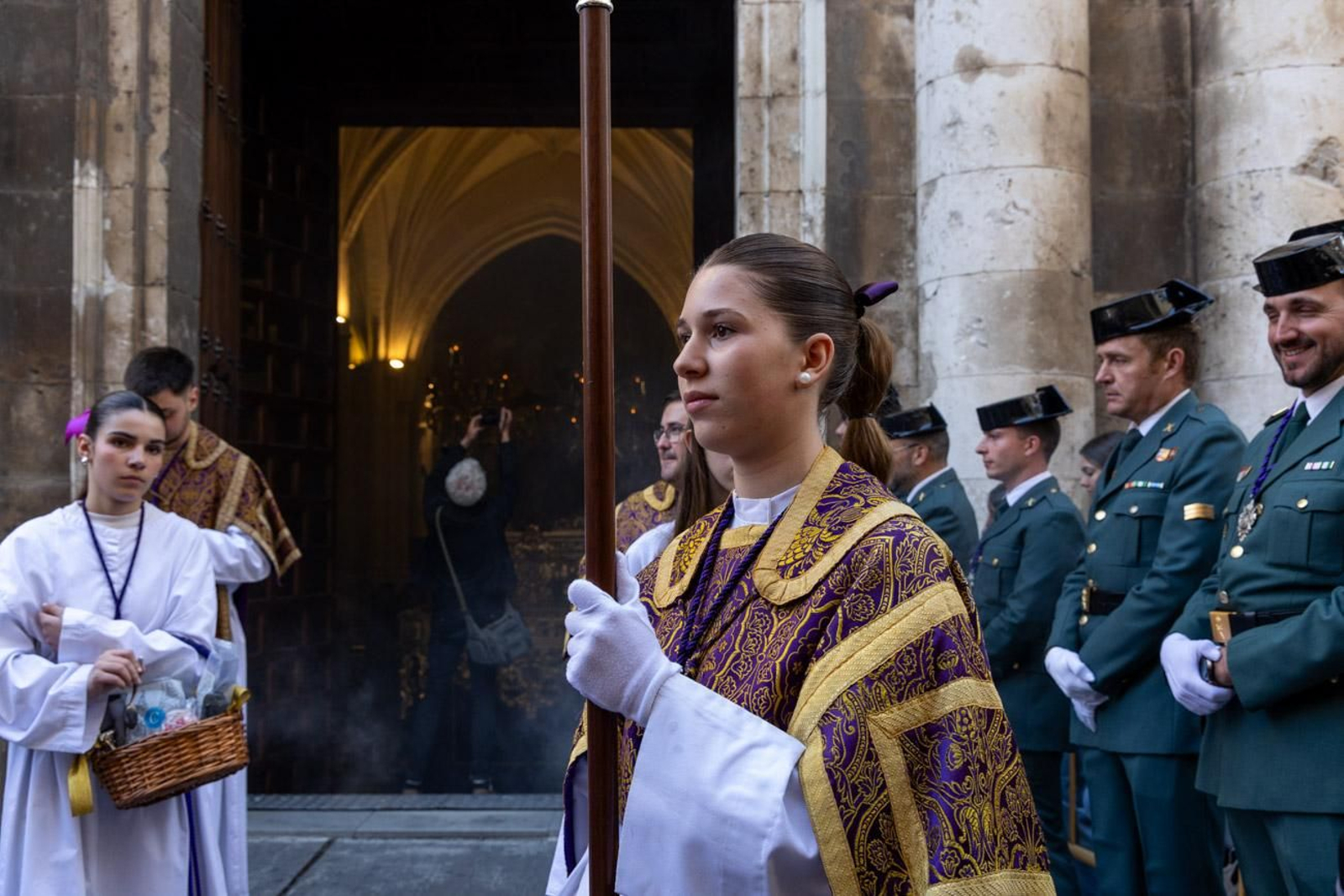 Las cofradías de la Vera Cruz, Expiración y Gran Poder lucen sus cortejos en la calle