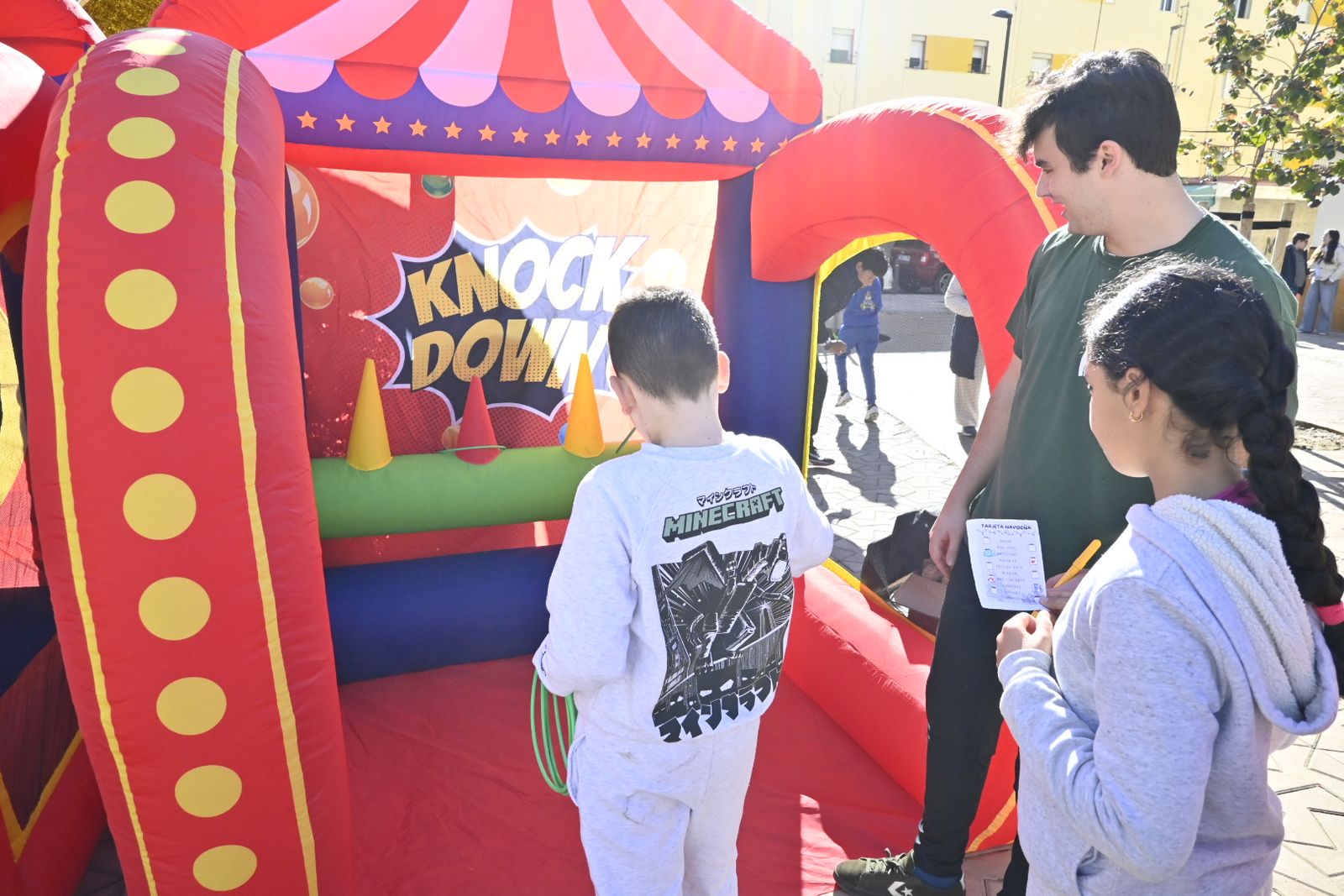 Las fotografías de los juegos de navidad para los niños de Pérez Cubillas