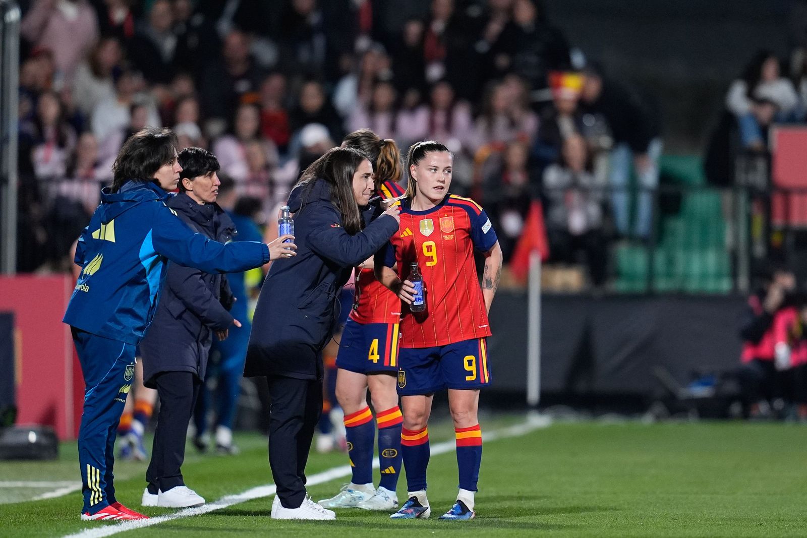 Las fotos del España-Islandia de fútbol femenino