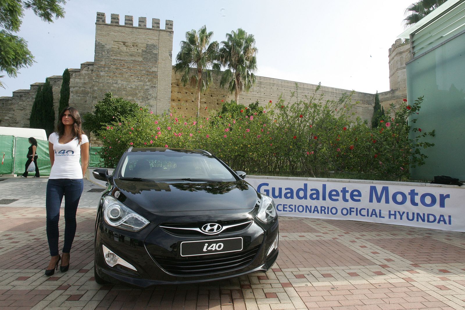 Aspecto del nuevo Hyundai  i40 cuando fue presentado en el jerezanísimo enclave de la Alameda Vieja.