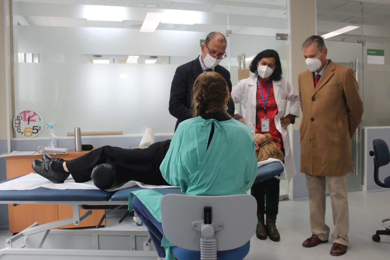 Visita del delegado de Salud y del gerente al nuevo área asistencial.