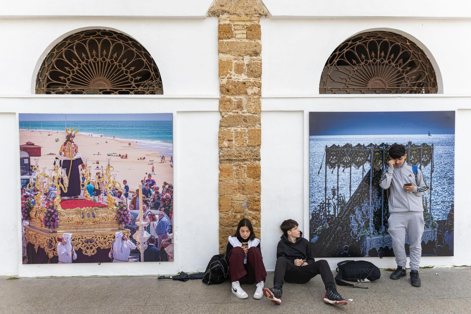 Esta es la exposición fotográfica de la Semana Santa de Cádiz que no te puedes perder en este ‘museo’ al aire libre