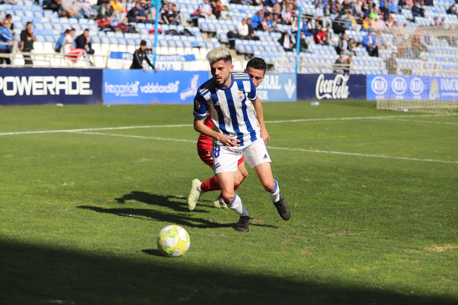 Isi Ros ha sido un incordio para las defensas rivales por su capacidad de desborde.