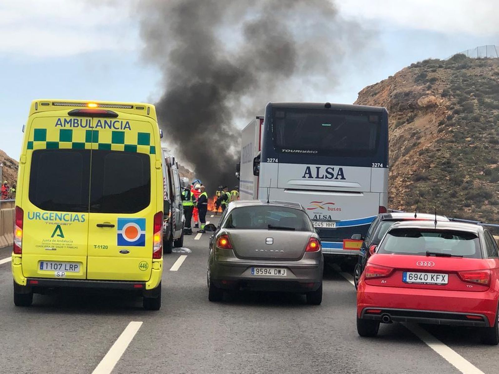 Fotogalería del accidente que se ha producido en la A-7 en dirección a Aguadulce.