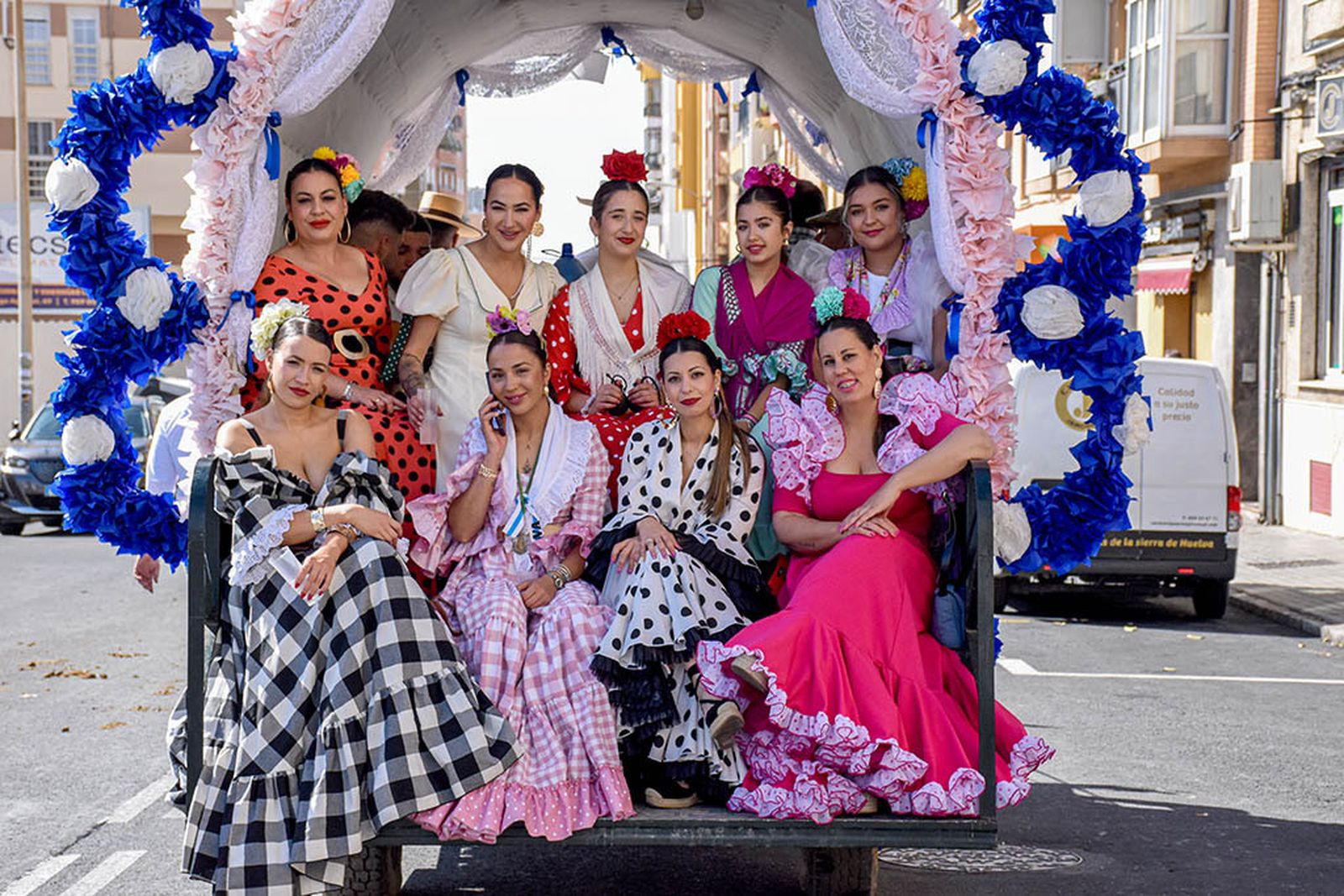 Imágenes de los carros de la Hermandad del Rocío de Huelva
