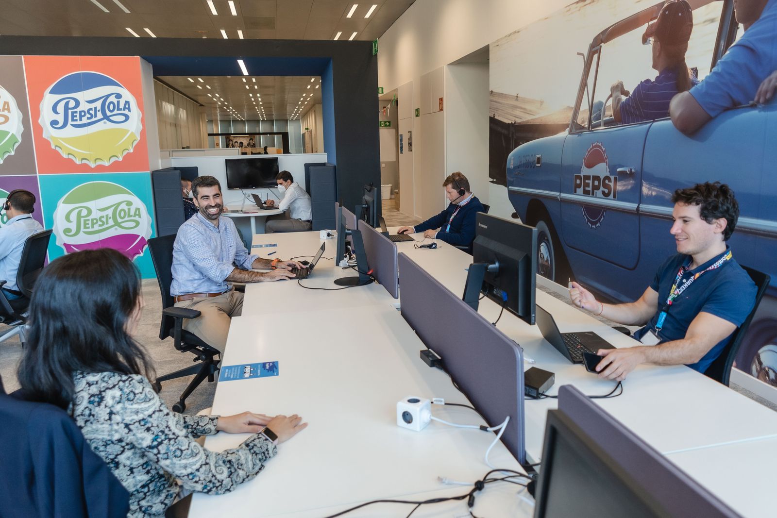 Trabajadores en Pepsico.