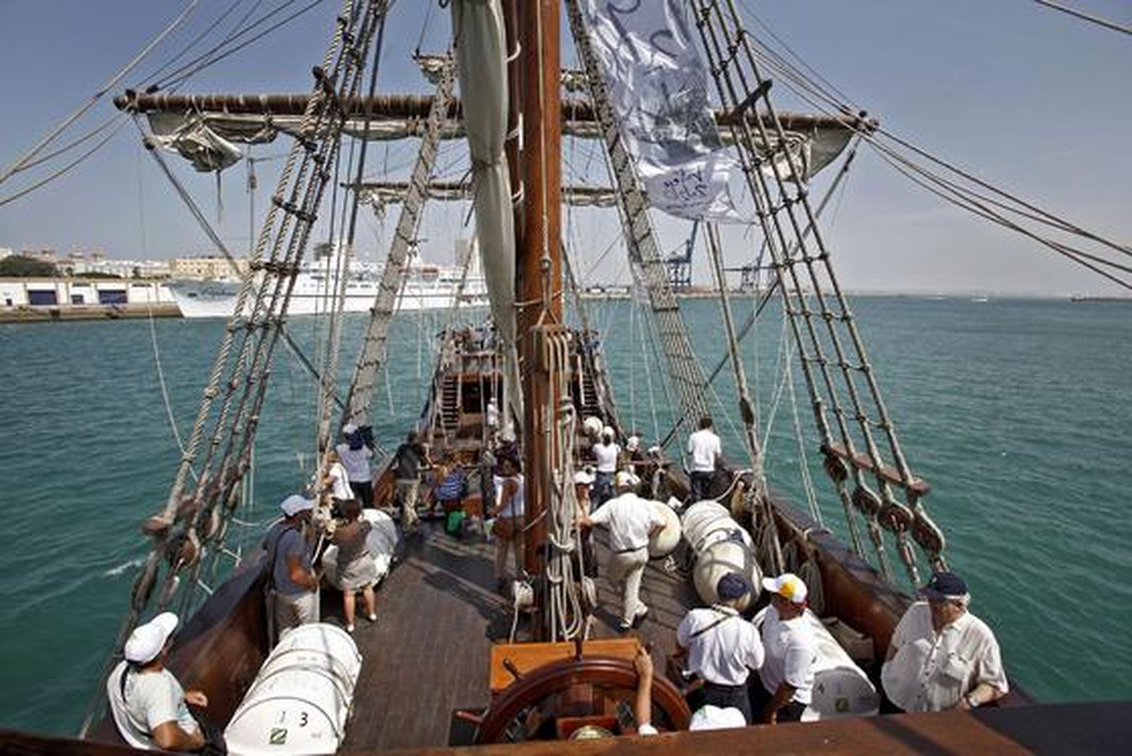 El galeón La Pepa inicia su travesía. 

Fotos: /Jesús Marín