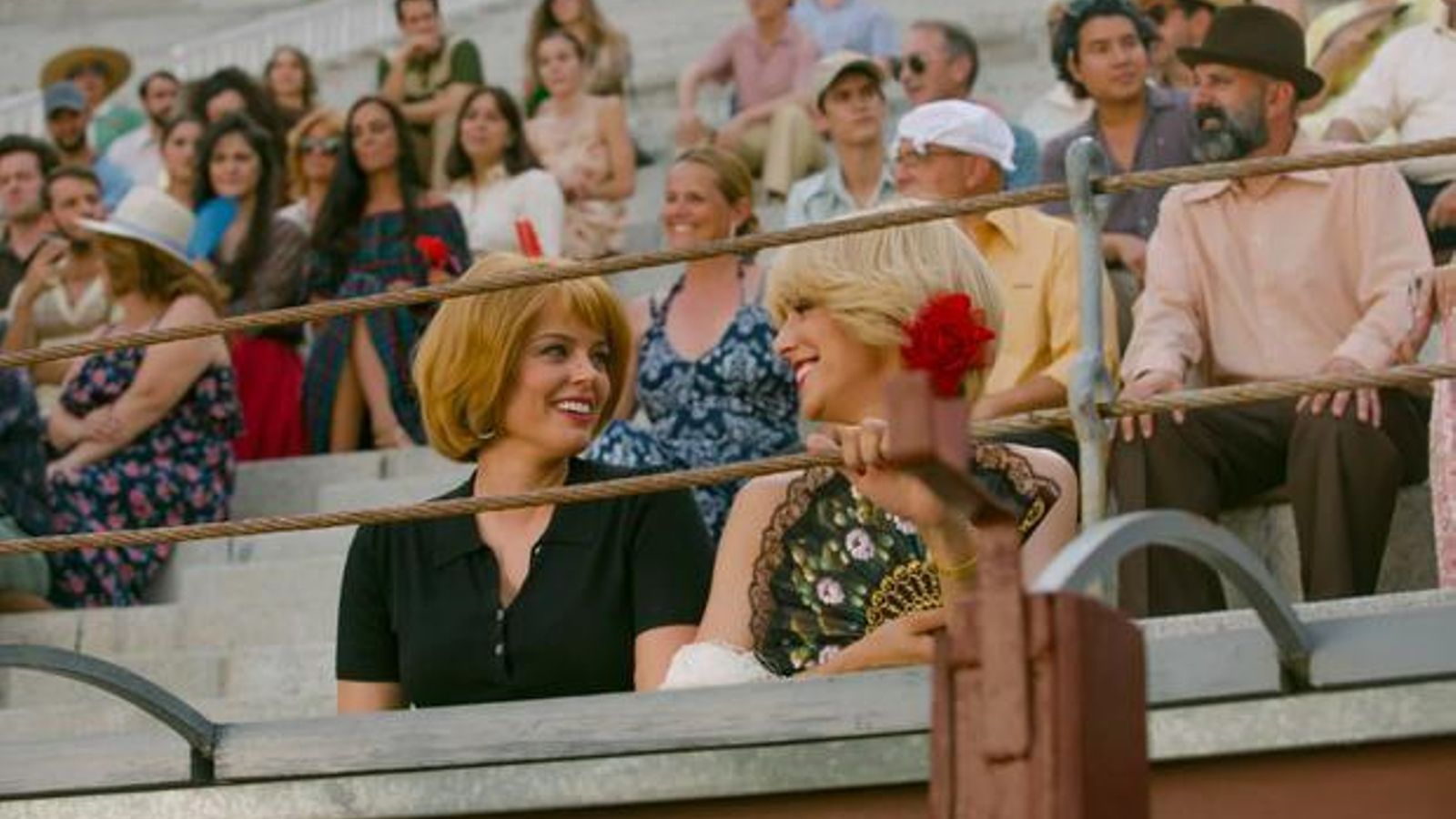 Adriana Torrebejano-Chelo García Cortés con Belén Cuesta-Bárbara