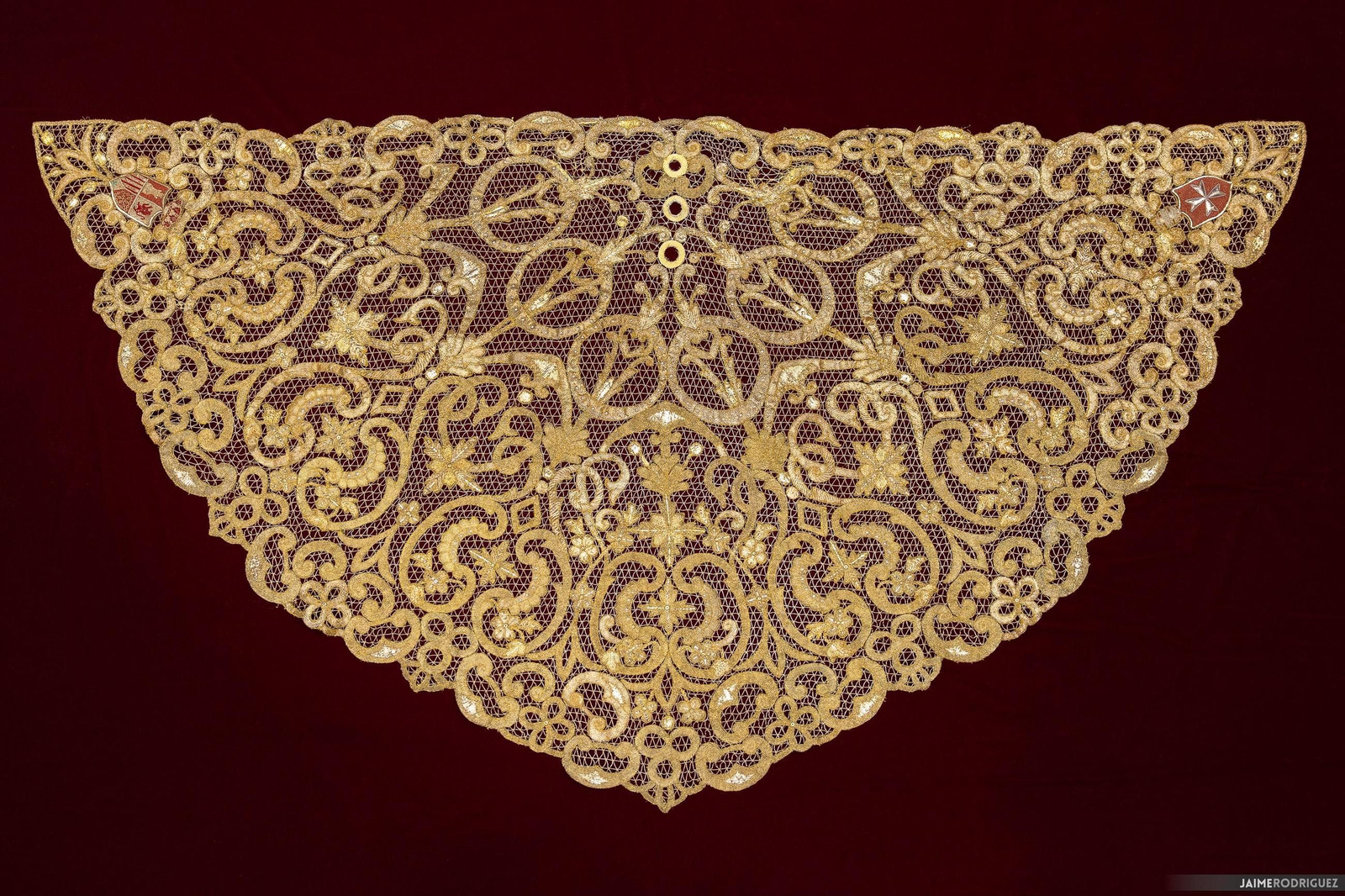 La toca recientemente restaurada