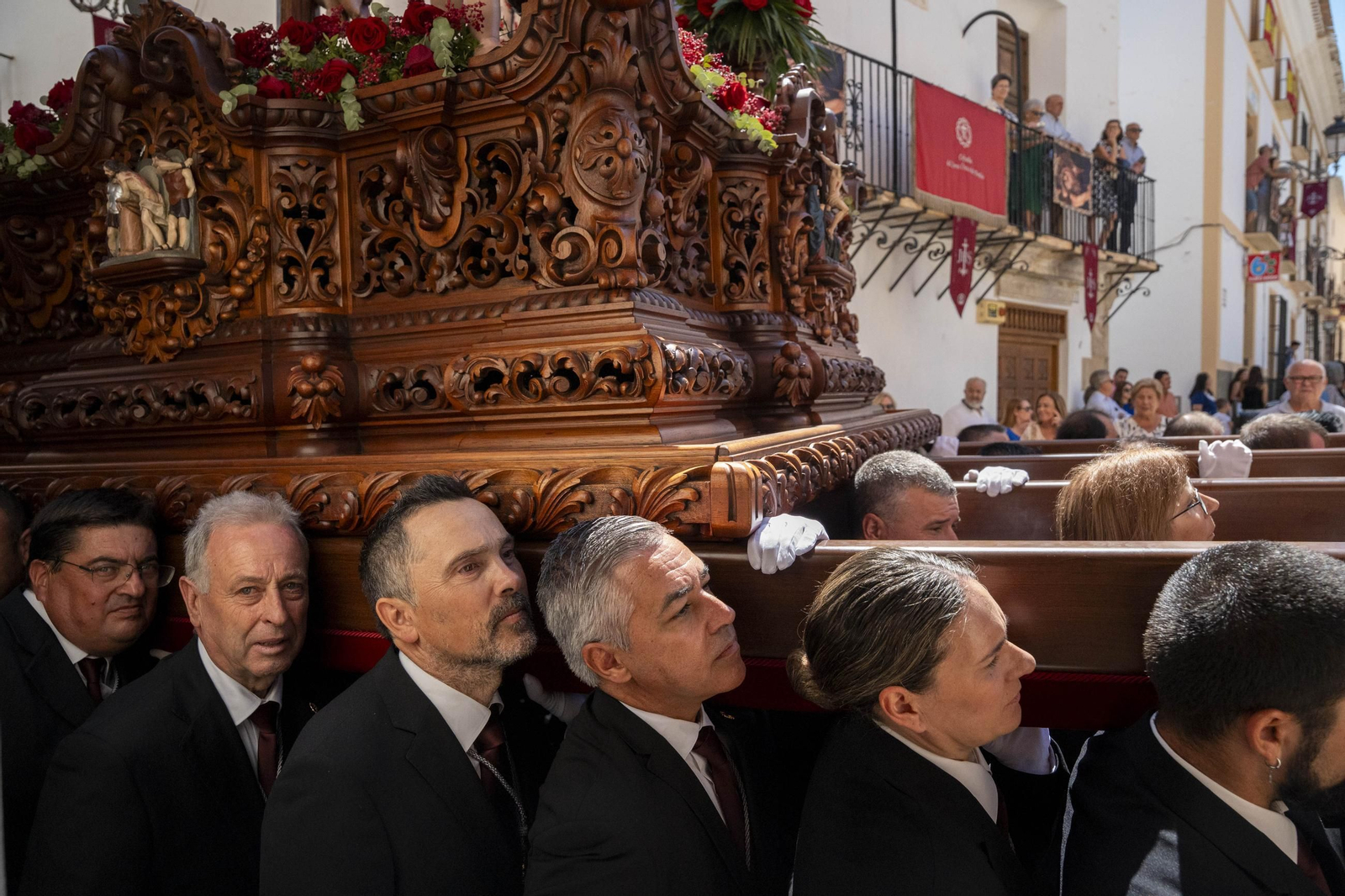 Eucaristía y procesión de Exaltación de la Cruz en la localidad de Vélez-Rubio