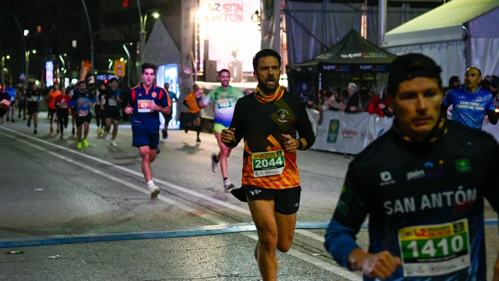 En imágenes: búscate en tu llegada a meta de la Carrera de San Antón 2025 (3)