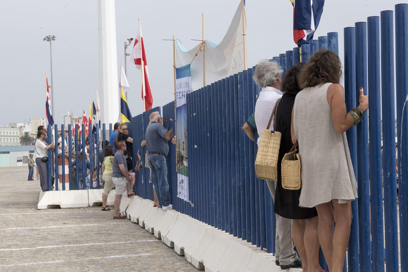 Imágenes de la llegada del 'Juan Sebastián de Elcano' a Cádiz.