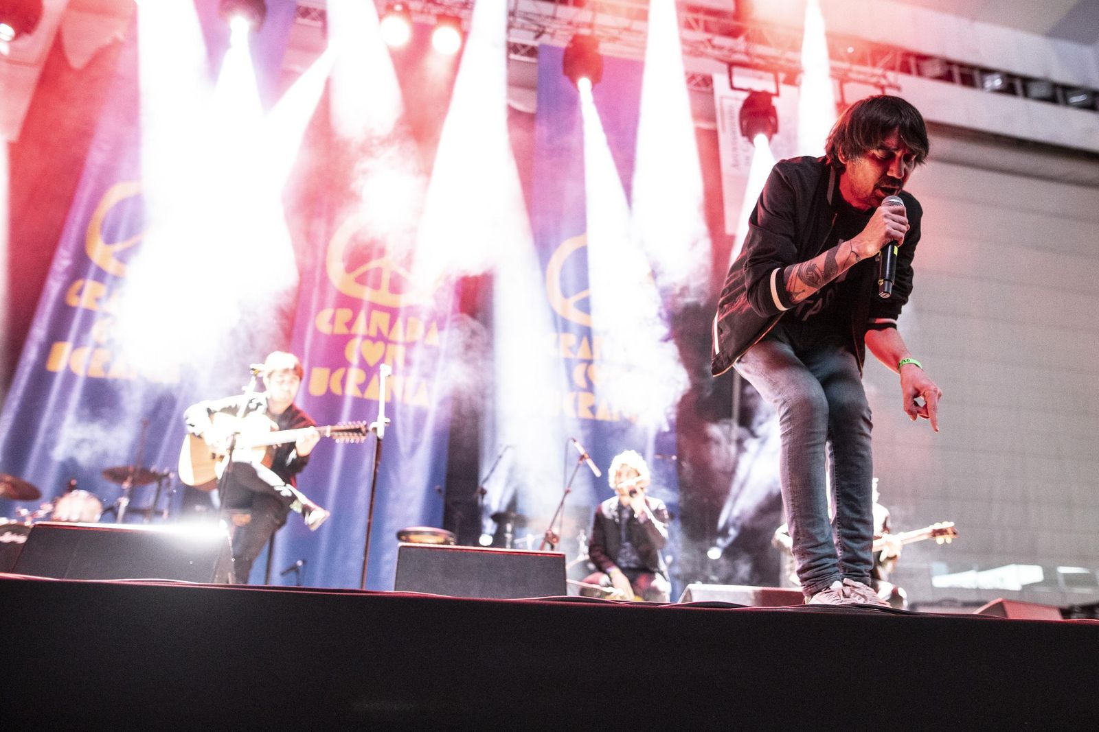 Granada recauda fondos para Ucrania con la plana mayor de la música local