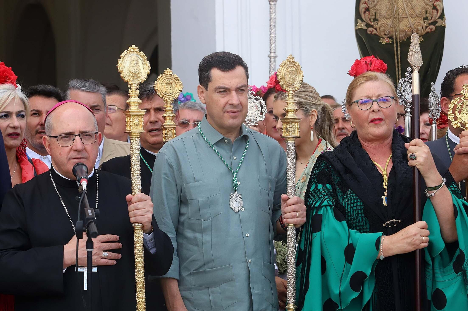 Imágenes del ambiente El Rocío y en Casas de Hermandades