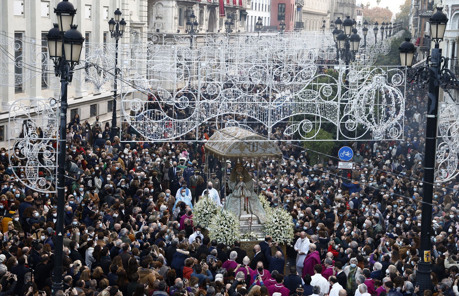 La procesión de la Virgen de los Reyes, en imágenes