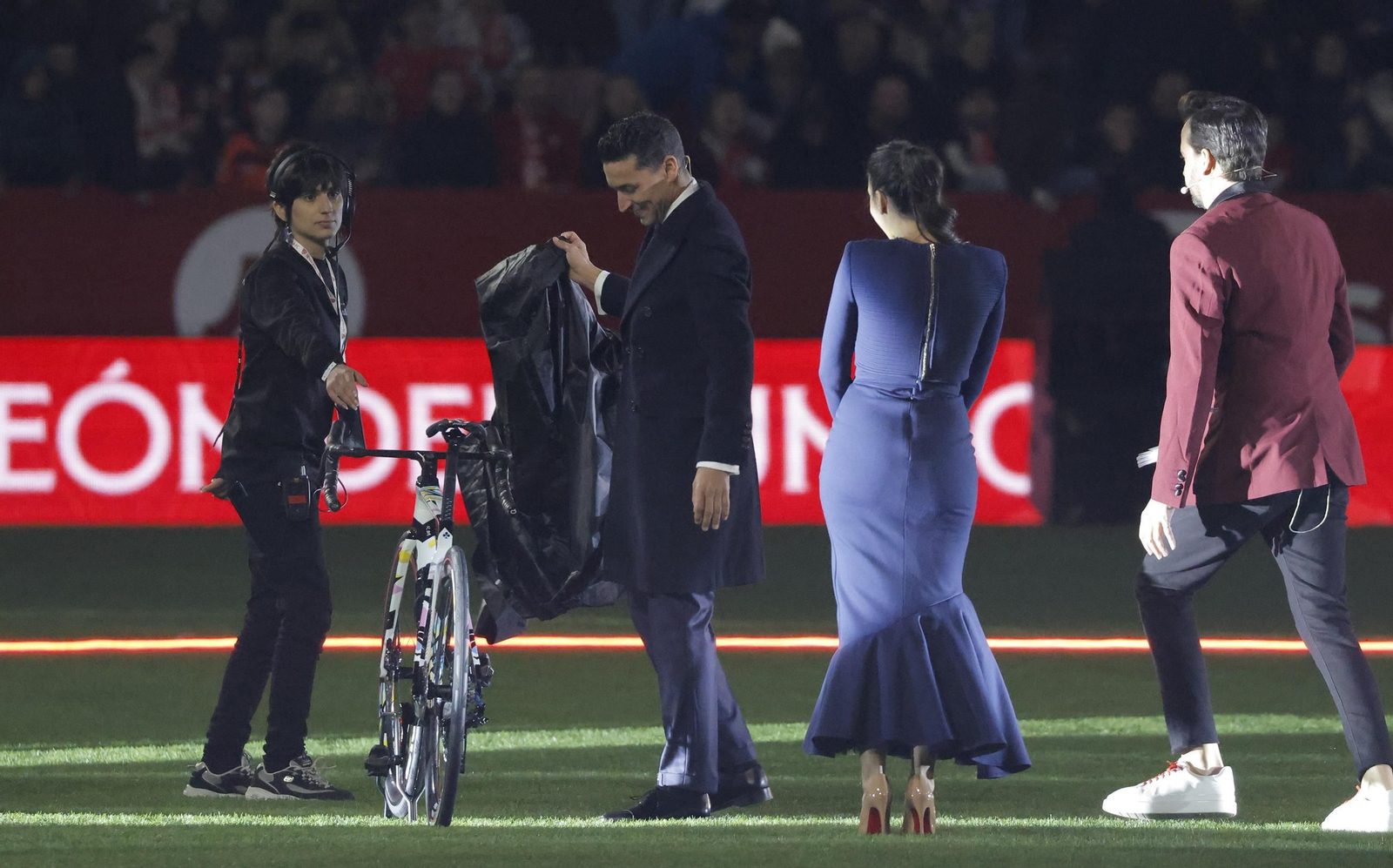 Las imágenes del homenaje a Jesús Navas