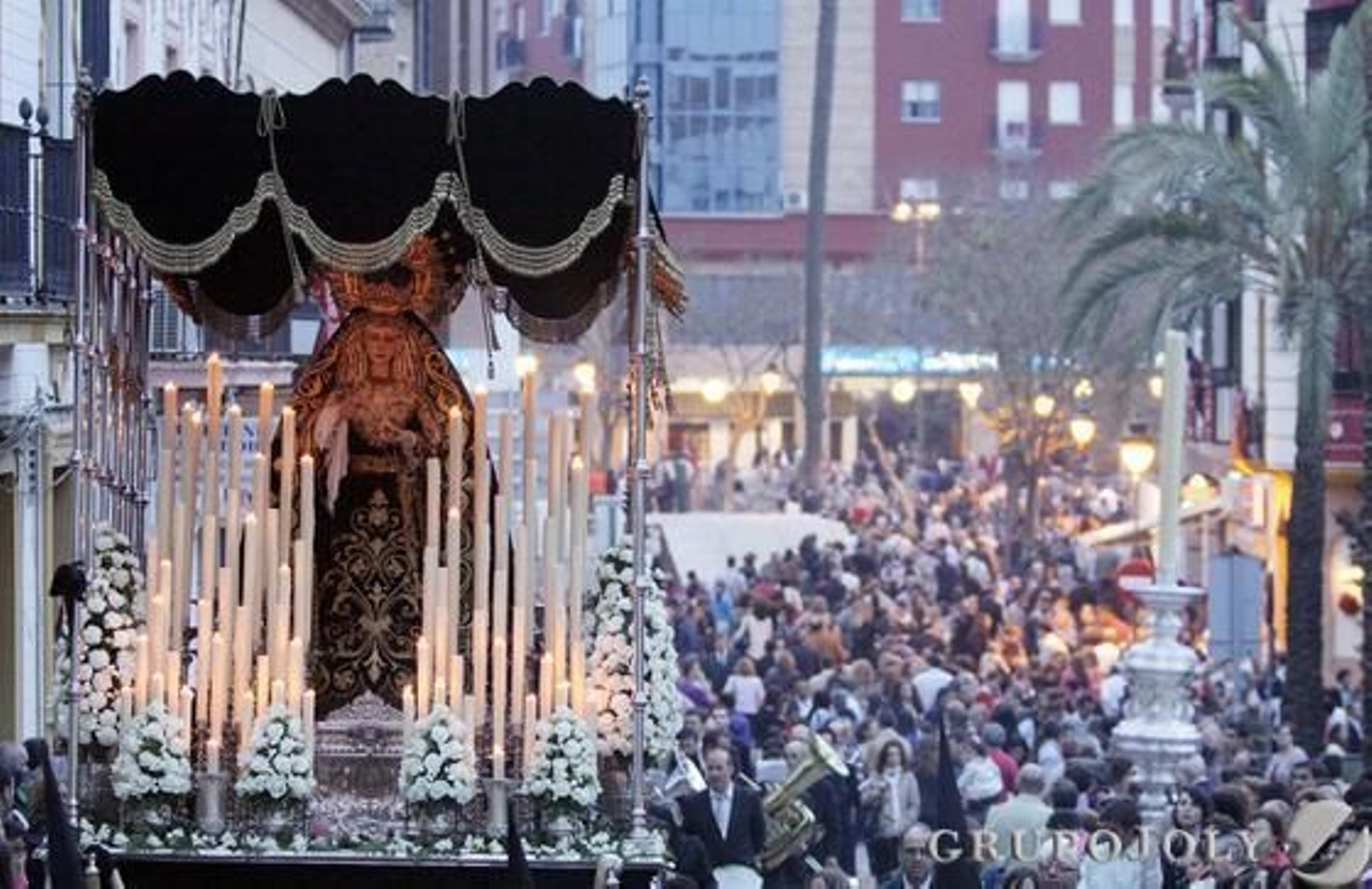 Las imágenes del Viernes Santo en Huelva