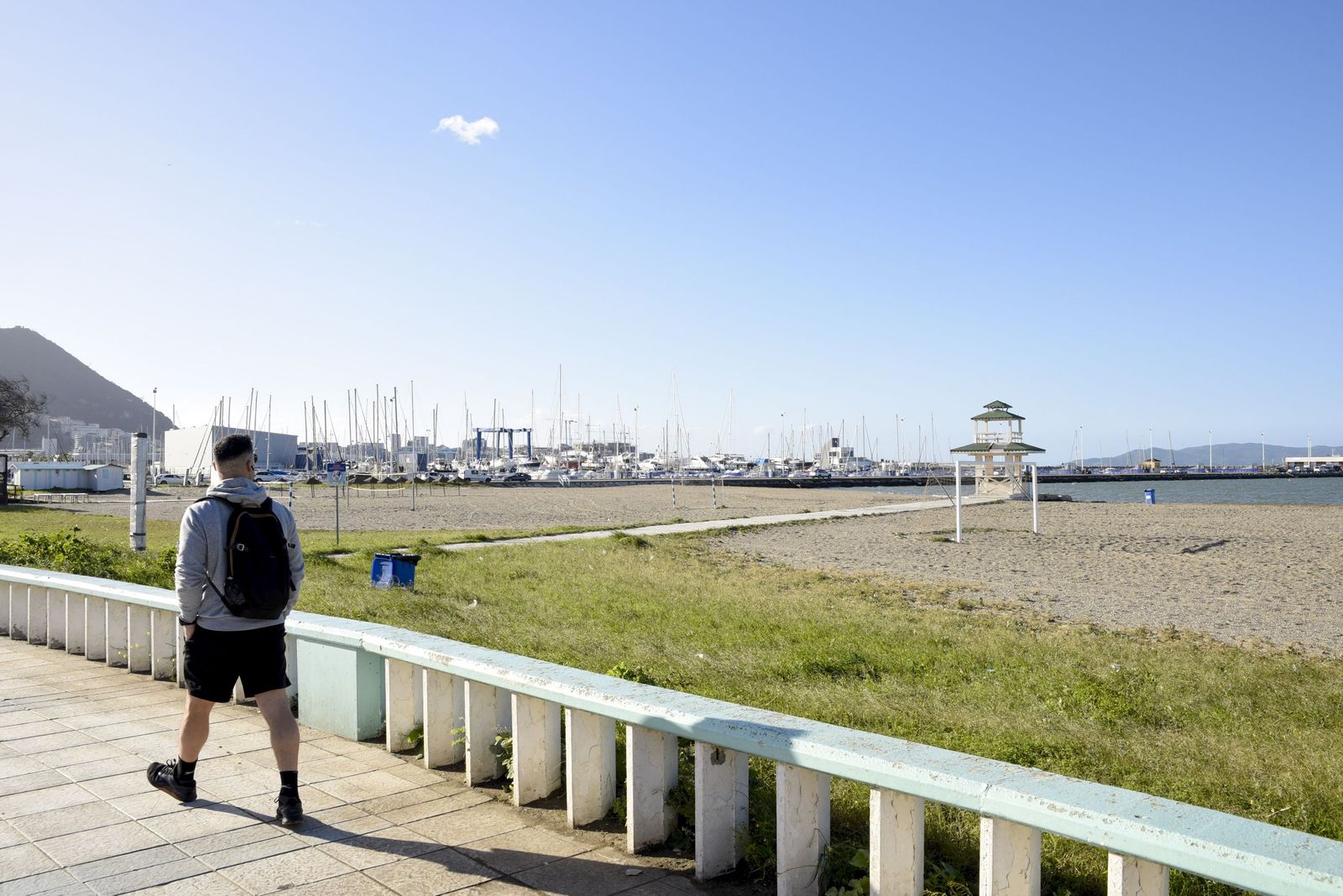 Las fotografías de un sábado en las playas de La línea tras las borrascas