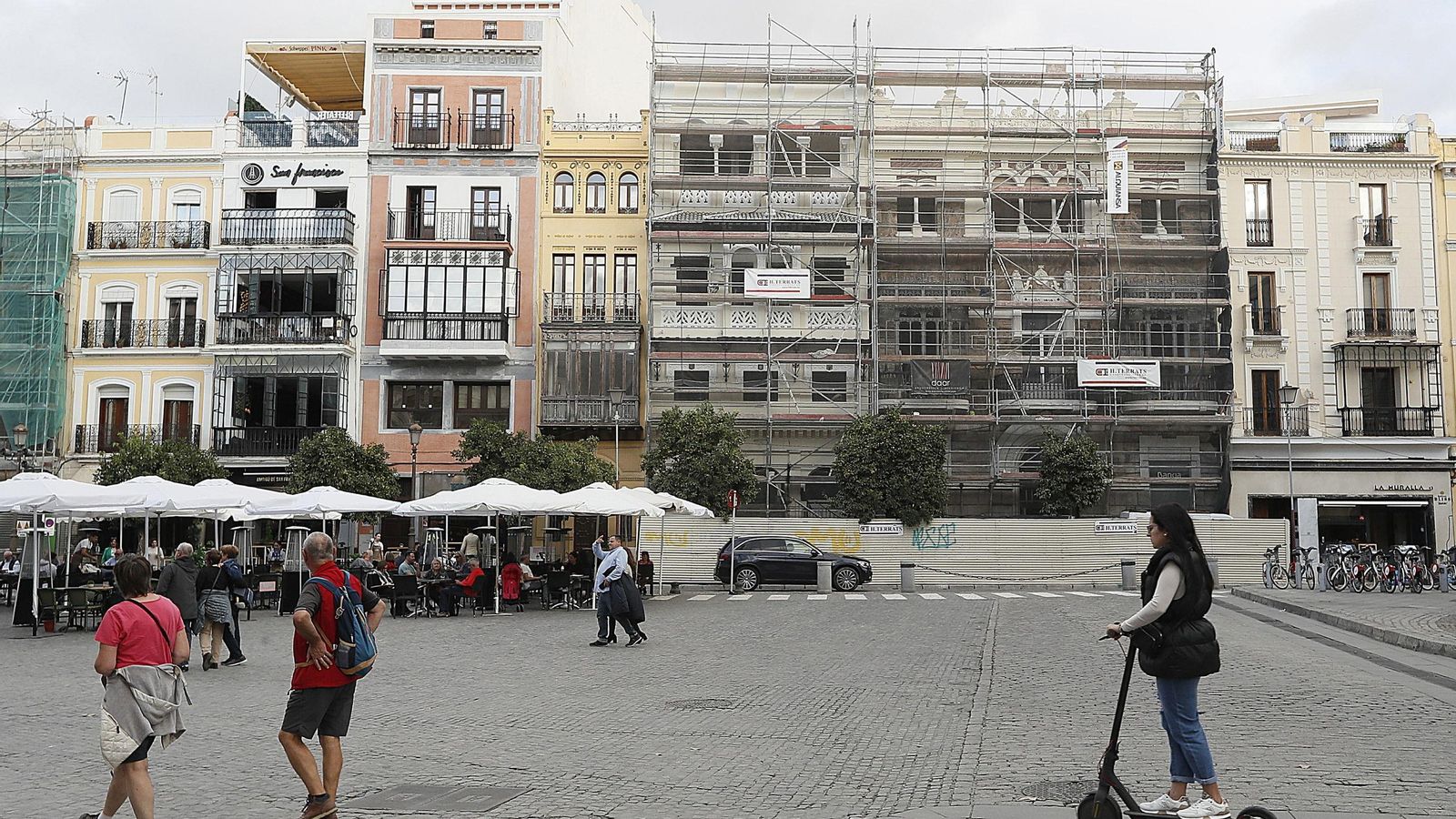 Construcción de un hotel de lujo en la Plaza de San Francisco.