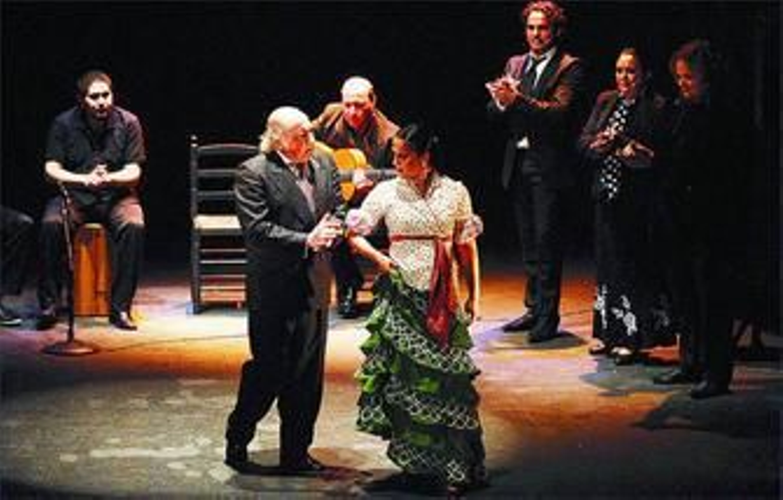 Fernando de la Morena canta por bulerías a Soraya Clavijo.